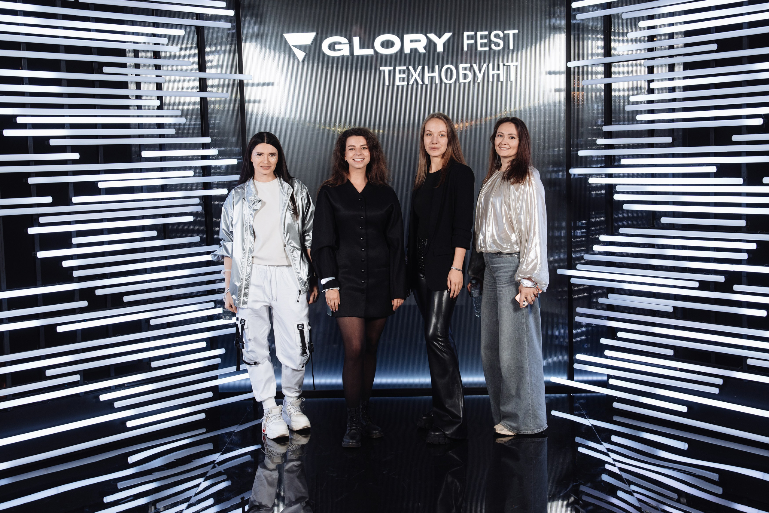 Glory 2025. Рекламный фотограф Москва — рекламная и бренд-съёмка | Polyakov