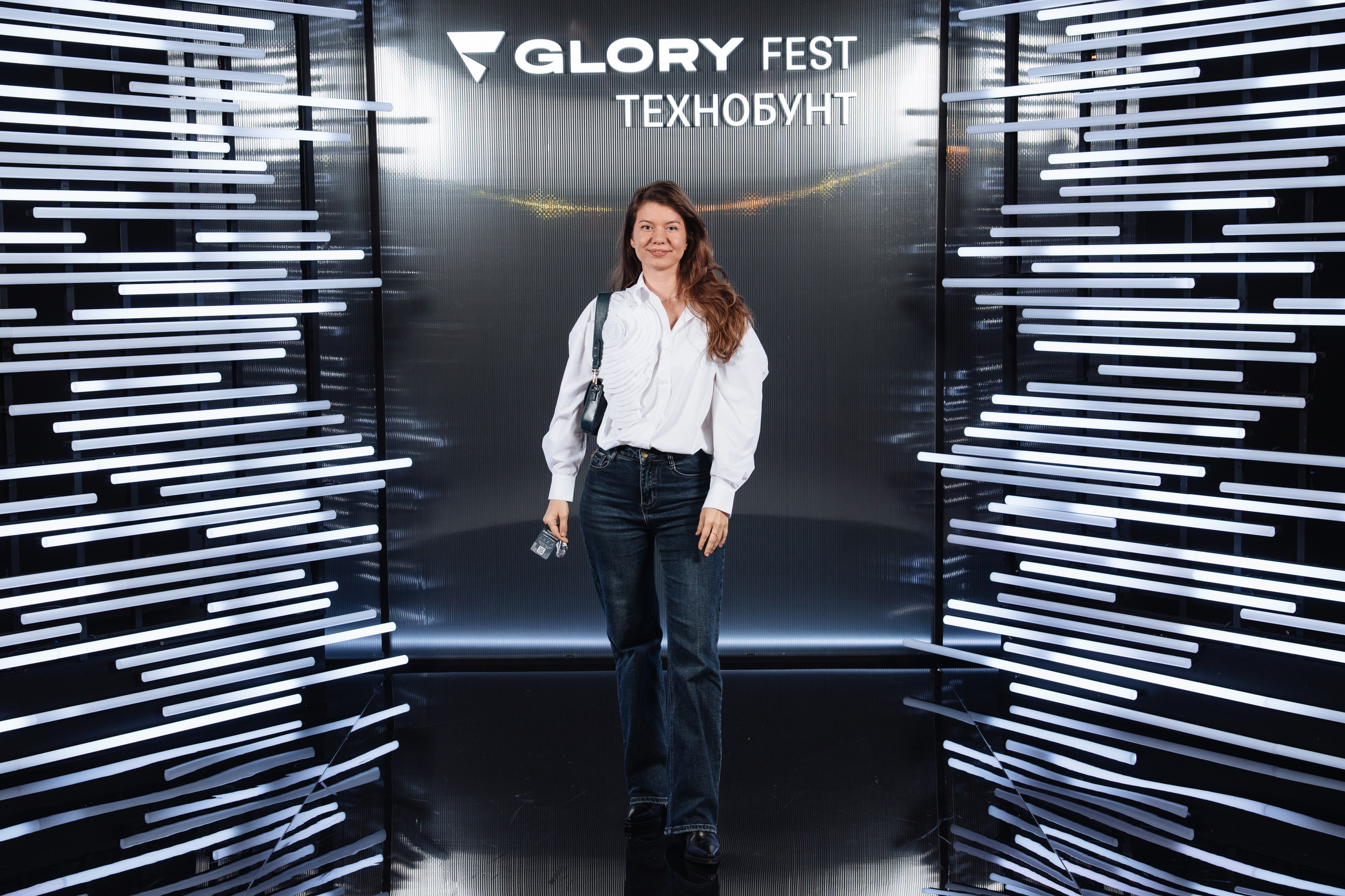 Glory 2025. Рекламный фотограф Москва — рекламная и бренд-съёмка | Polyakov