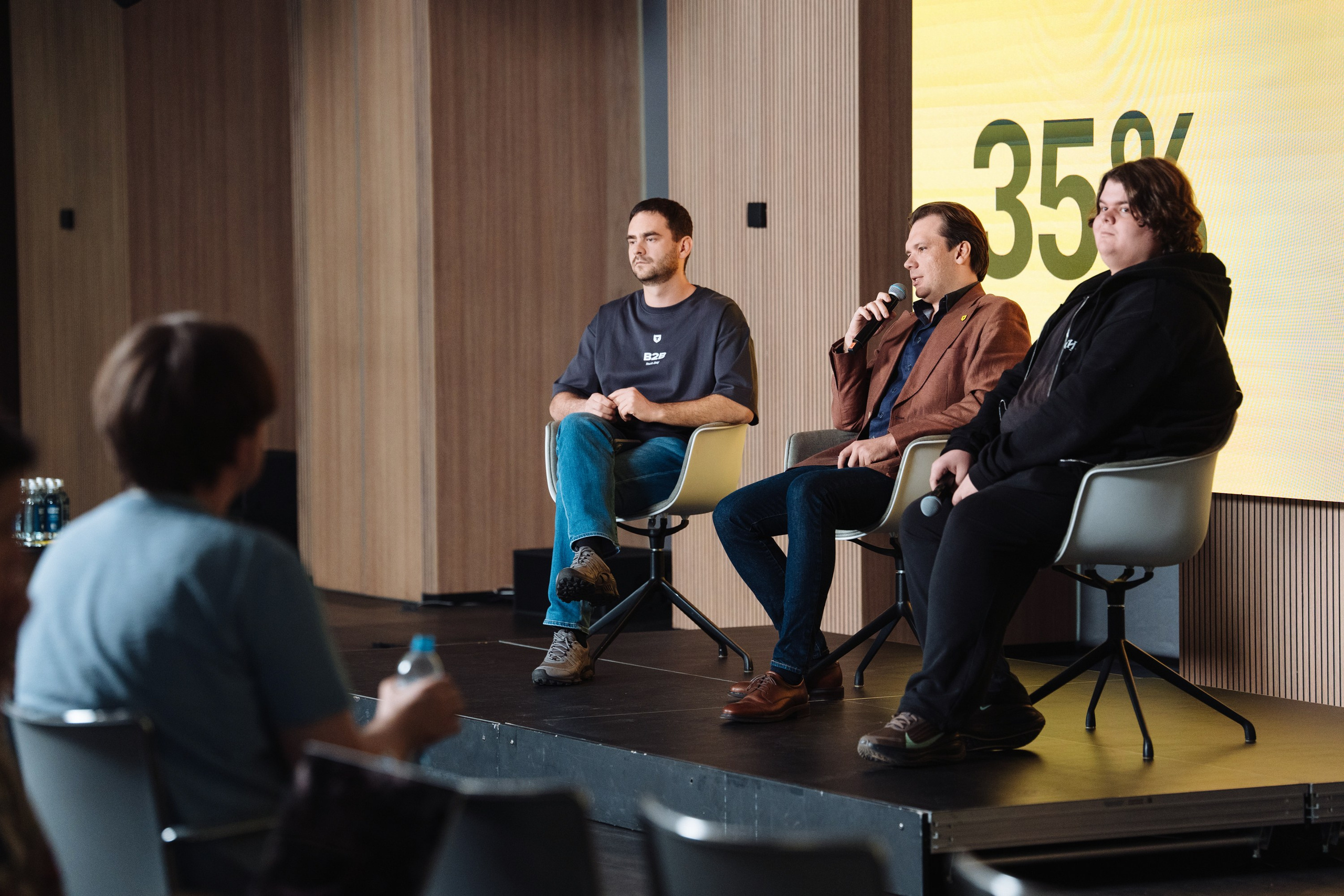 B2B Tech Day. Рекламный фотограф Москва — рекламная и бренд-съёмка | Polyakov