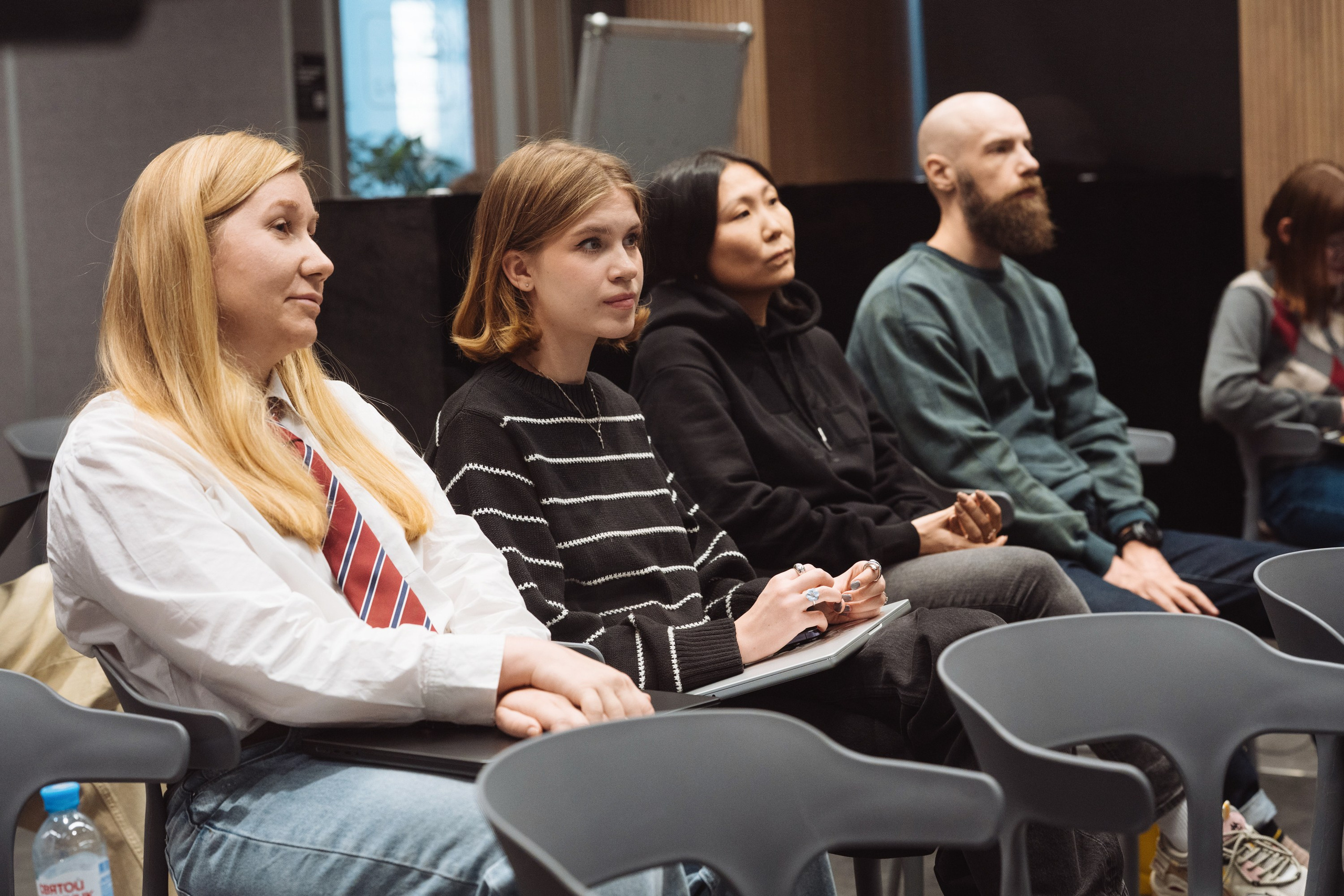B2B Tech Day. Рекламный фотограф Москва — рекламная и бренд-съёмка | Polyakov
