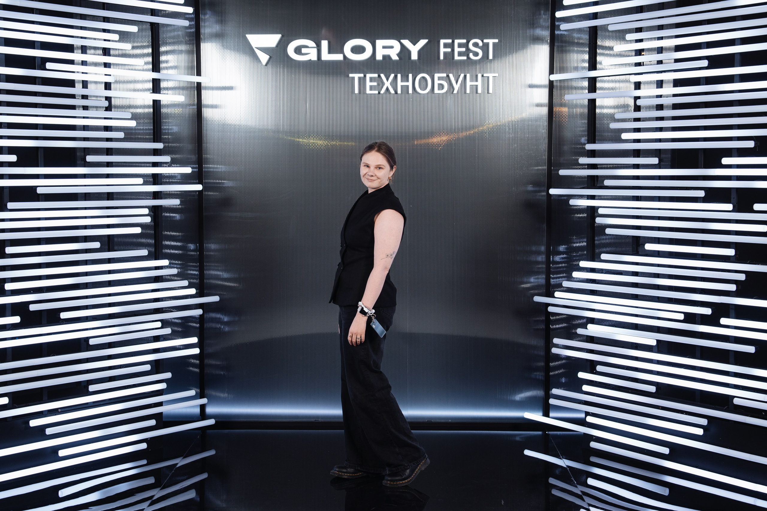 Glory 2025. Рекламный фотограф Москва — рекламная и бренд-съёмка | Polyakov