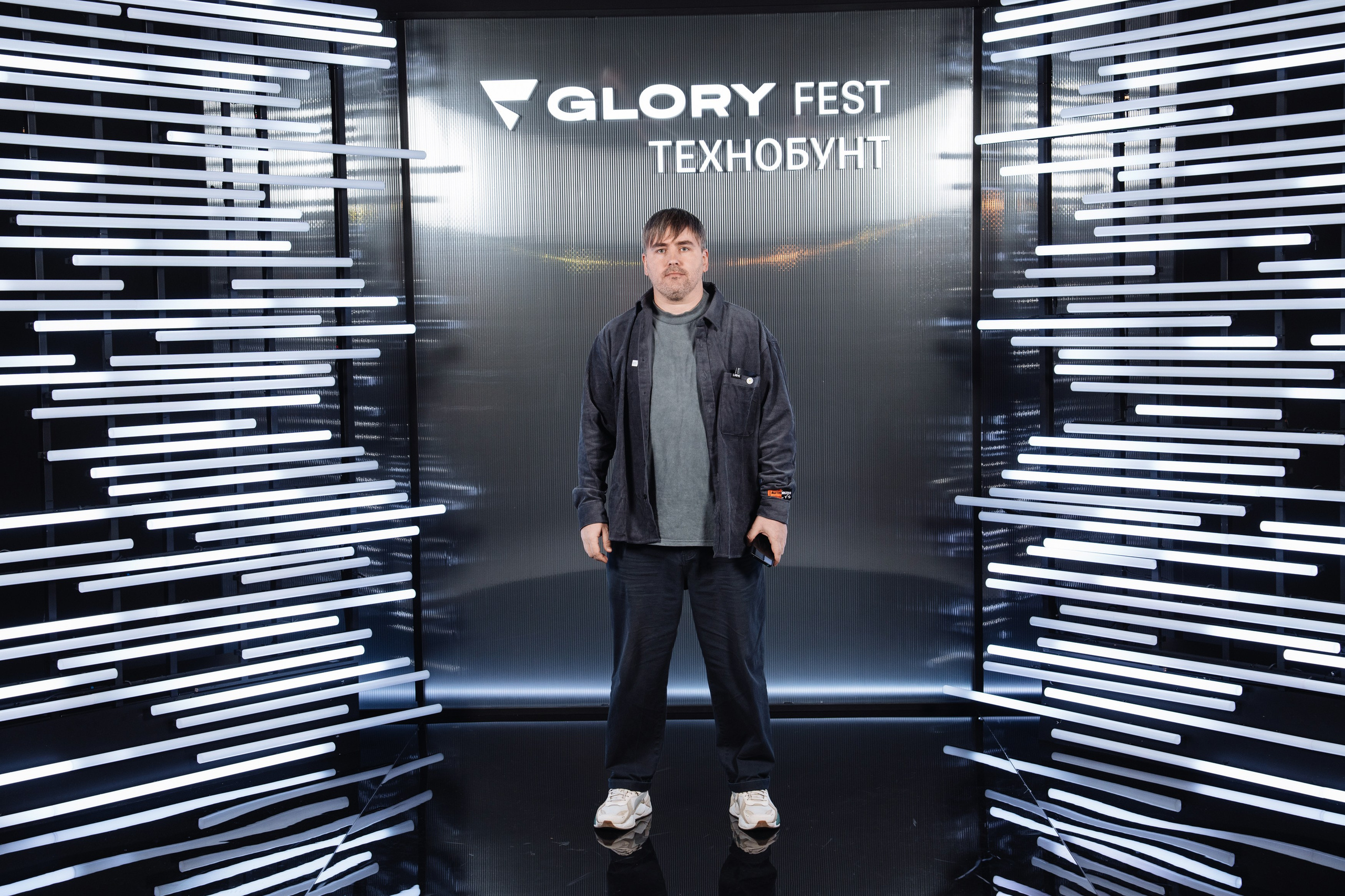 Glory 2025. Рекламный фотограф Москва — рекламная и бренд-съёмка | Polyakov