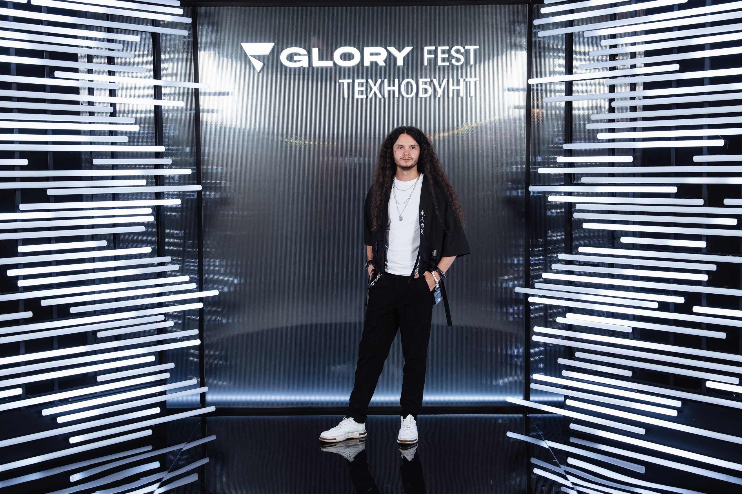 Glory 2025. Рекламный фотограф Москва — рекламная и бренд-съёмка | Polyakov