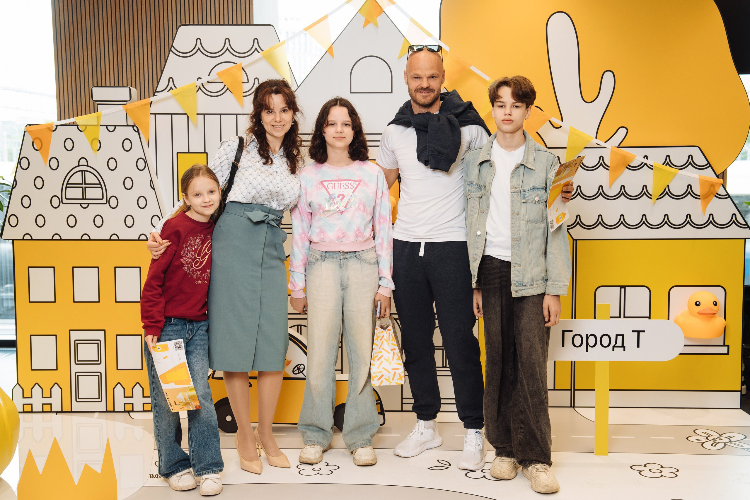Kids Day 2026. Рекламный фотограф Москва — рекламная и бренд-съёмка | Polyakov