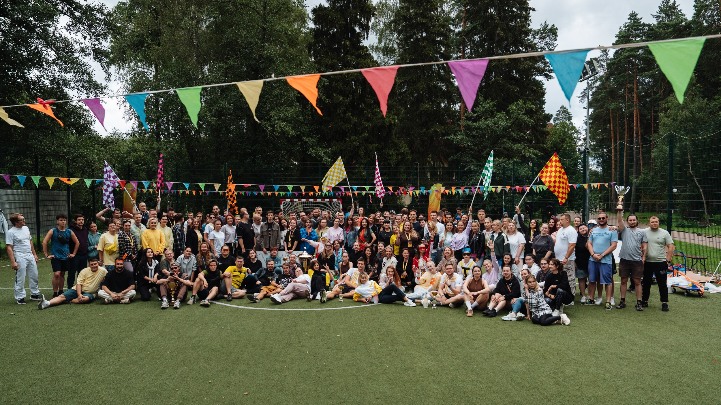 Summer corporate. Рекламный фотограф Москва — рекламная и бренд-съёмка | Polyakov