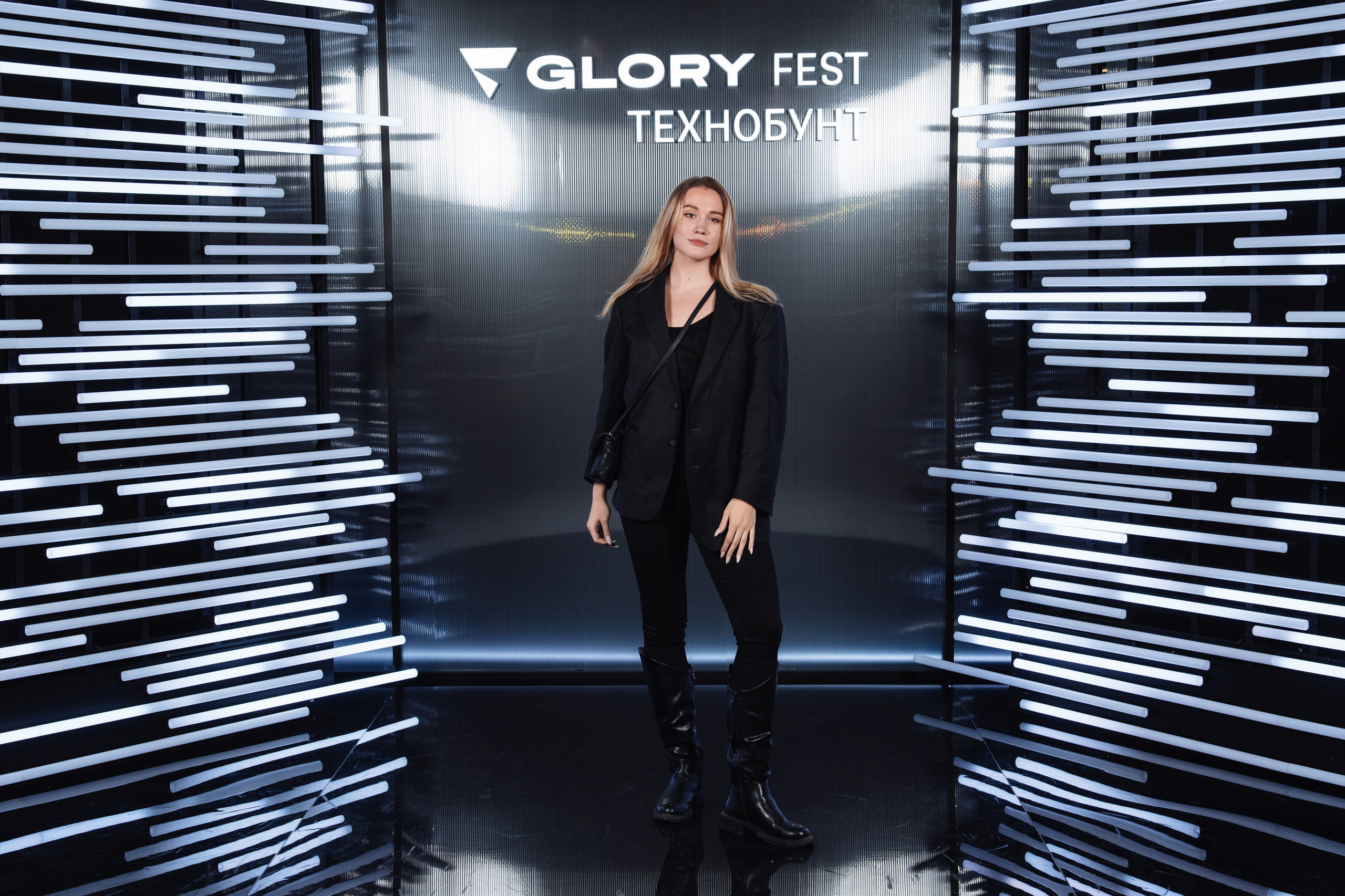 Glory 2025. Рекламный фотограф Москва — рекламная и бренд-съёмка | Polyakov