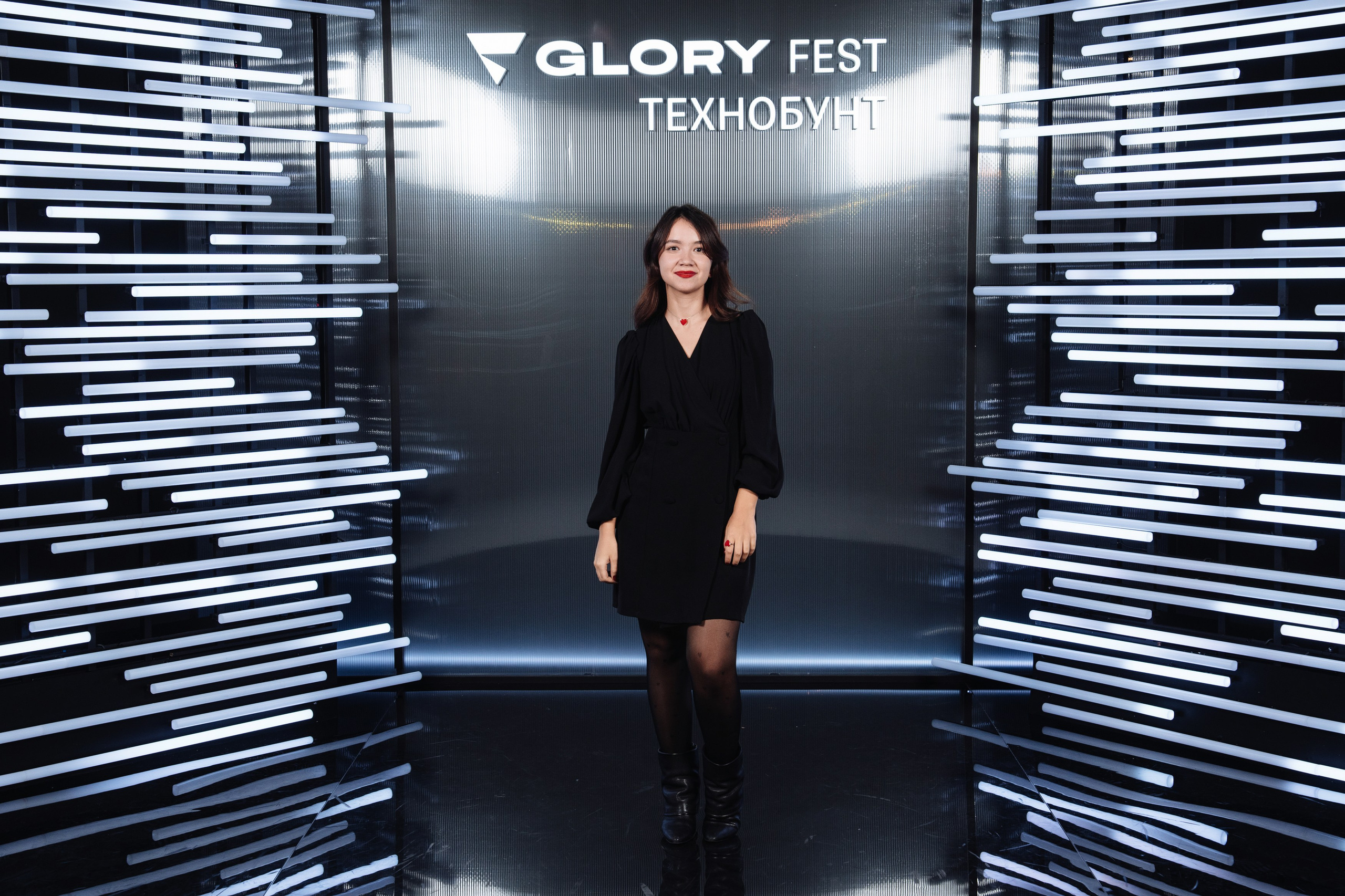 Glory 2025. Рекламный фотограф Москва — рекламная и бренд-съёмка | Polyakov