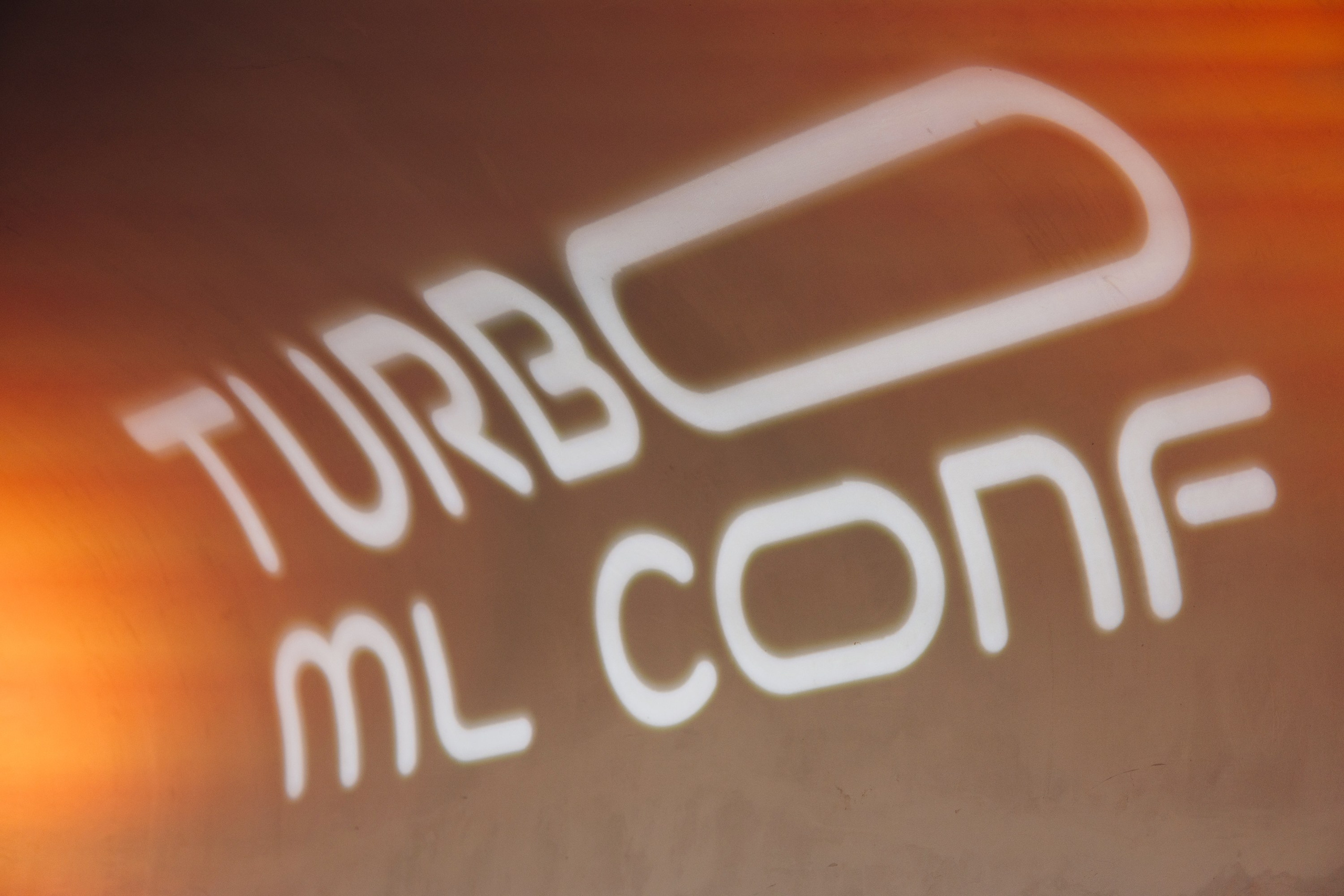 Turbo ML conf 2026. Рекламный фотограф Москва — рекламная и бренд-съёмка | Polyakov
