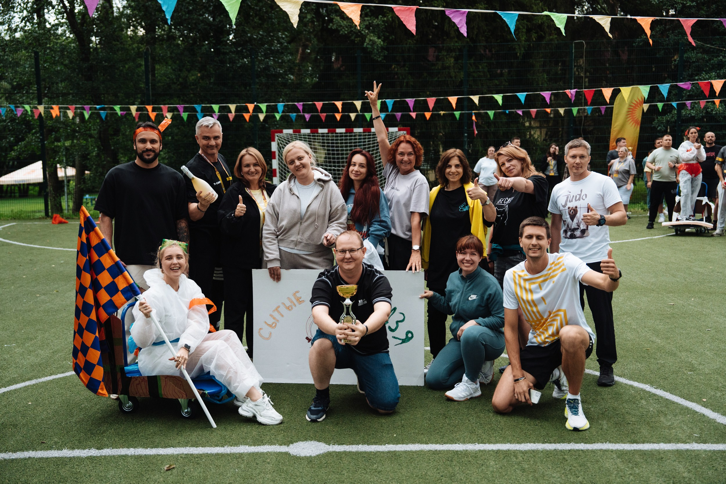 Summer corporate. Рекламный фотограф Москва — рекламная и бренд-съёмка | Polyakov