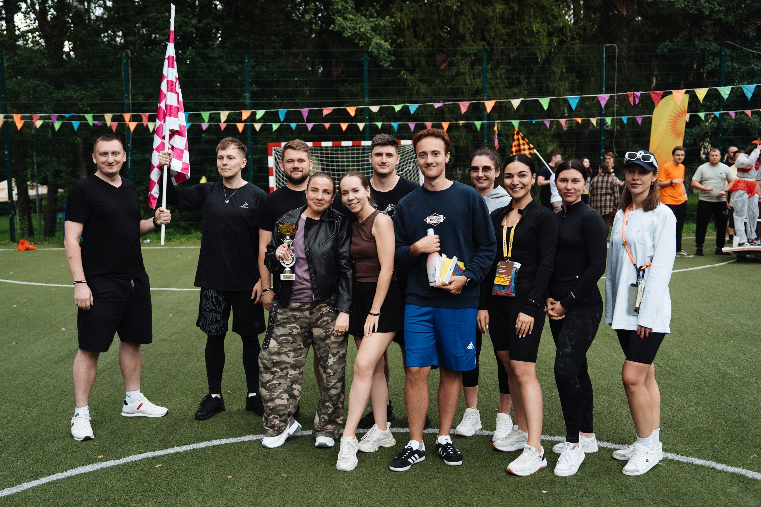 Summer corporate. Рекламный фотограф Москва — рекламная и бренд-съёмка | Polyakov