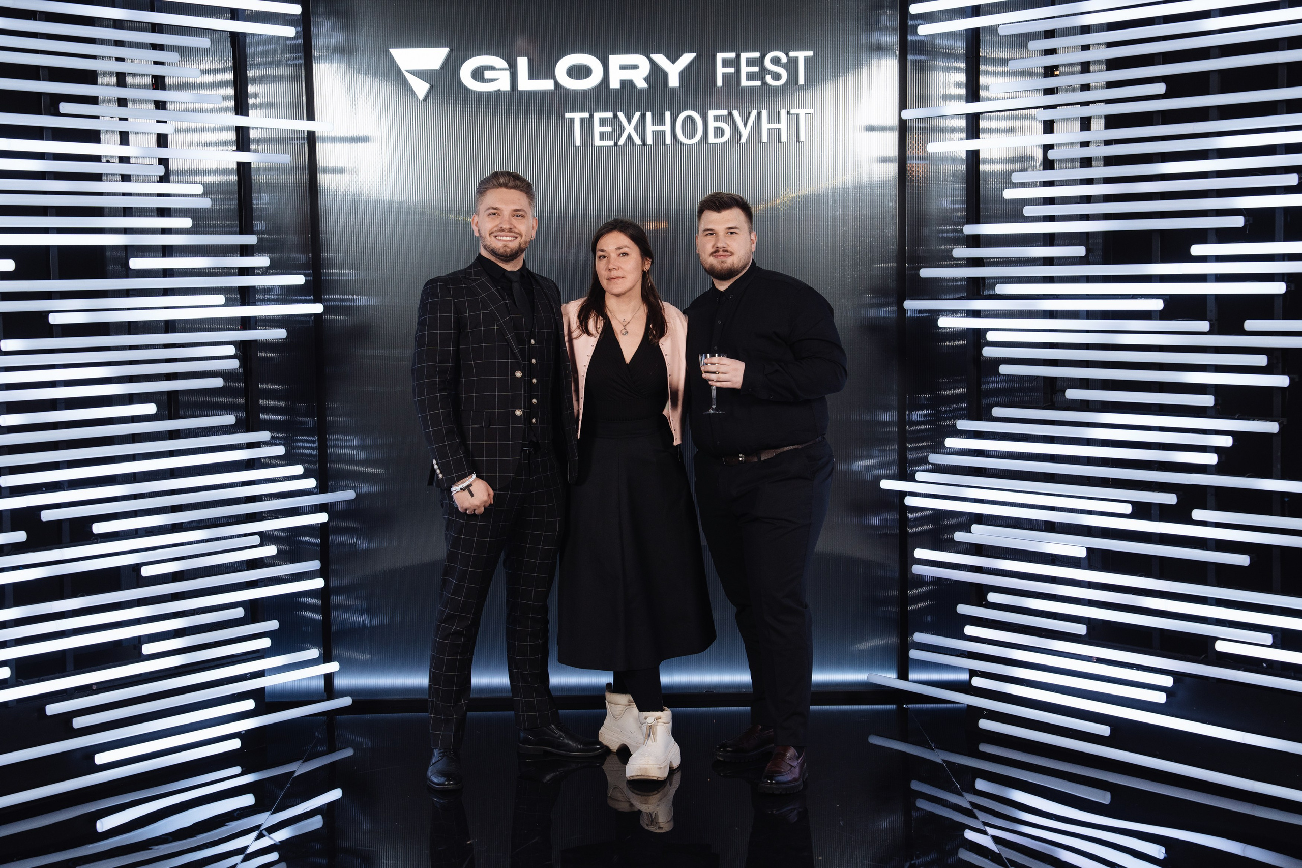 Glory 2025. Рекламный фотограф Москва — рекламная и бренд-съёмка | Polyakov