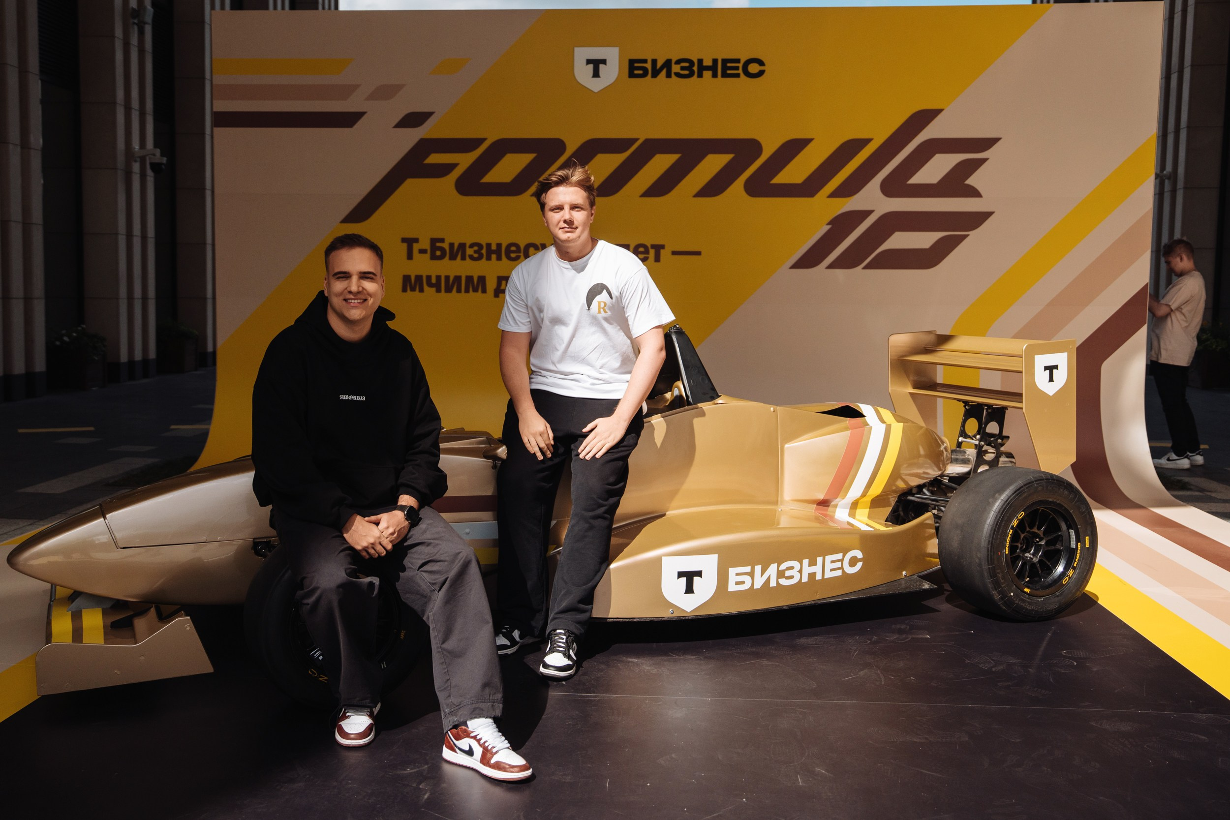 Formula 10. Рекламный фотограф Москва — рекламная и бренд-съёмка | Polyakov