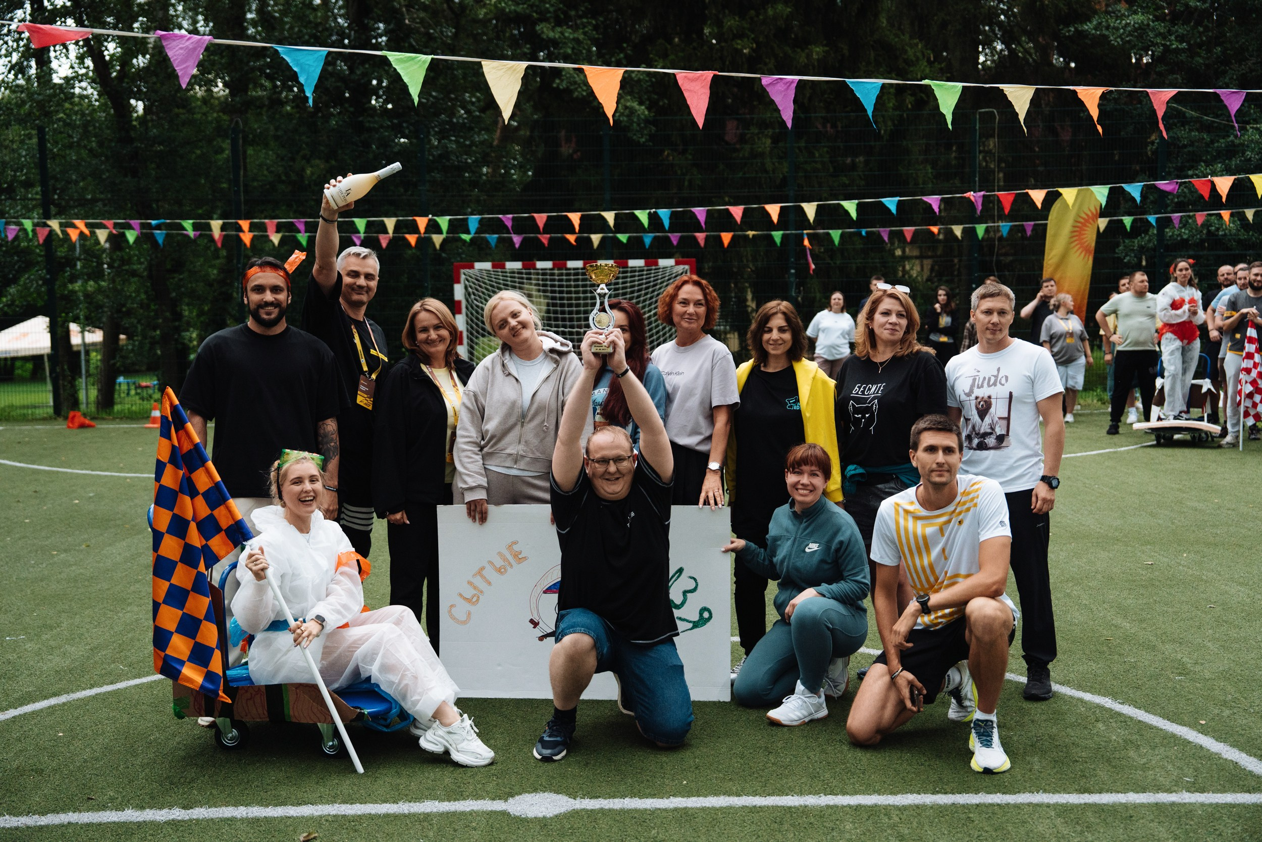 Summer corporate. Рекламный фотограф Москва — рекламная и бренд-съёмка | Polyakov