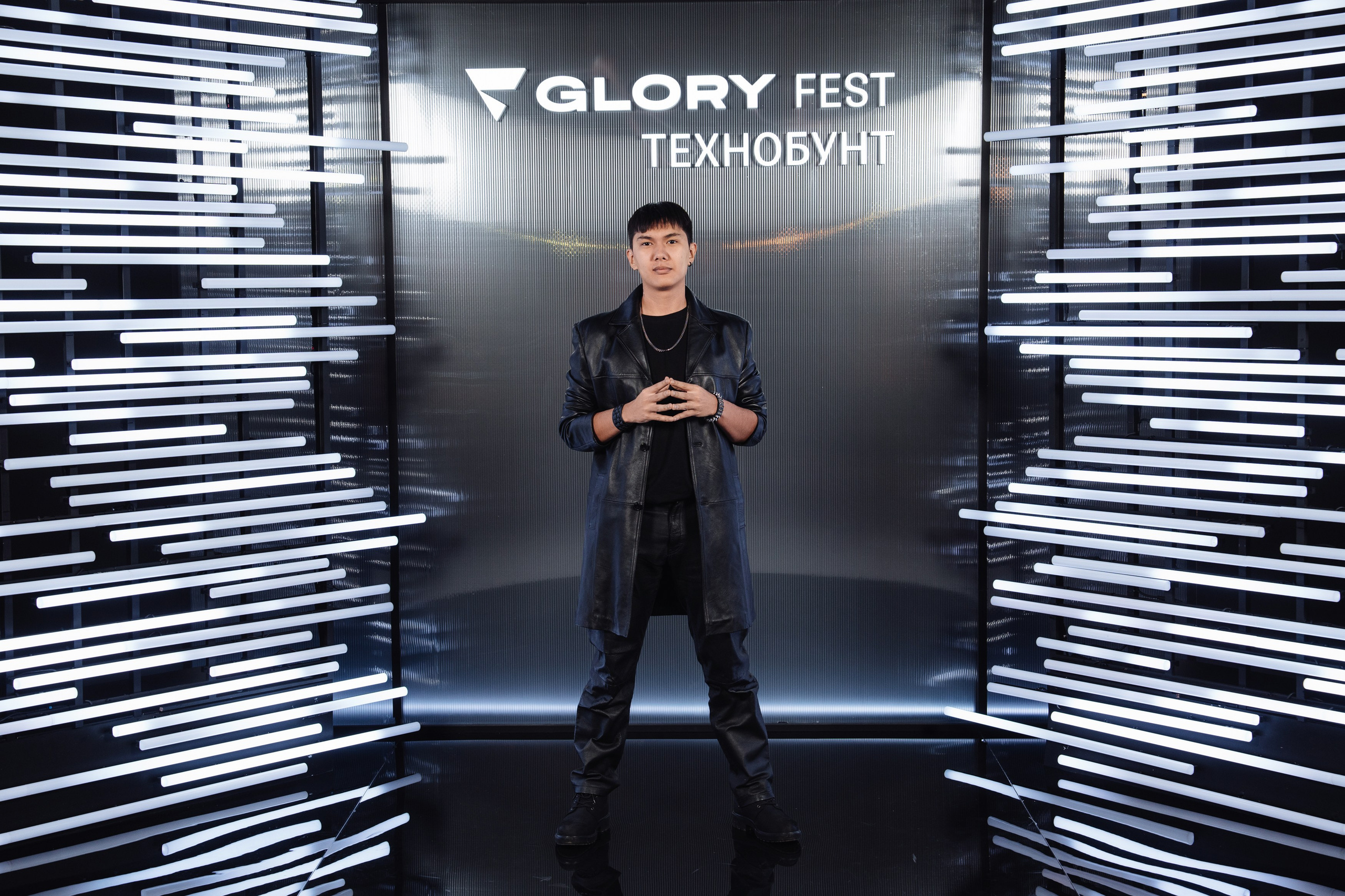Glory 2025. Рекламный фотограф Москва — рекламная и бренд-съёмка | Polyakov