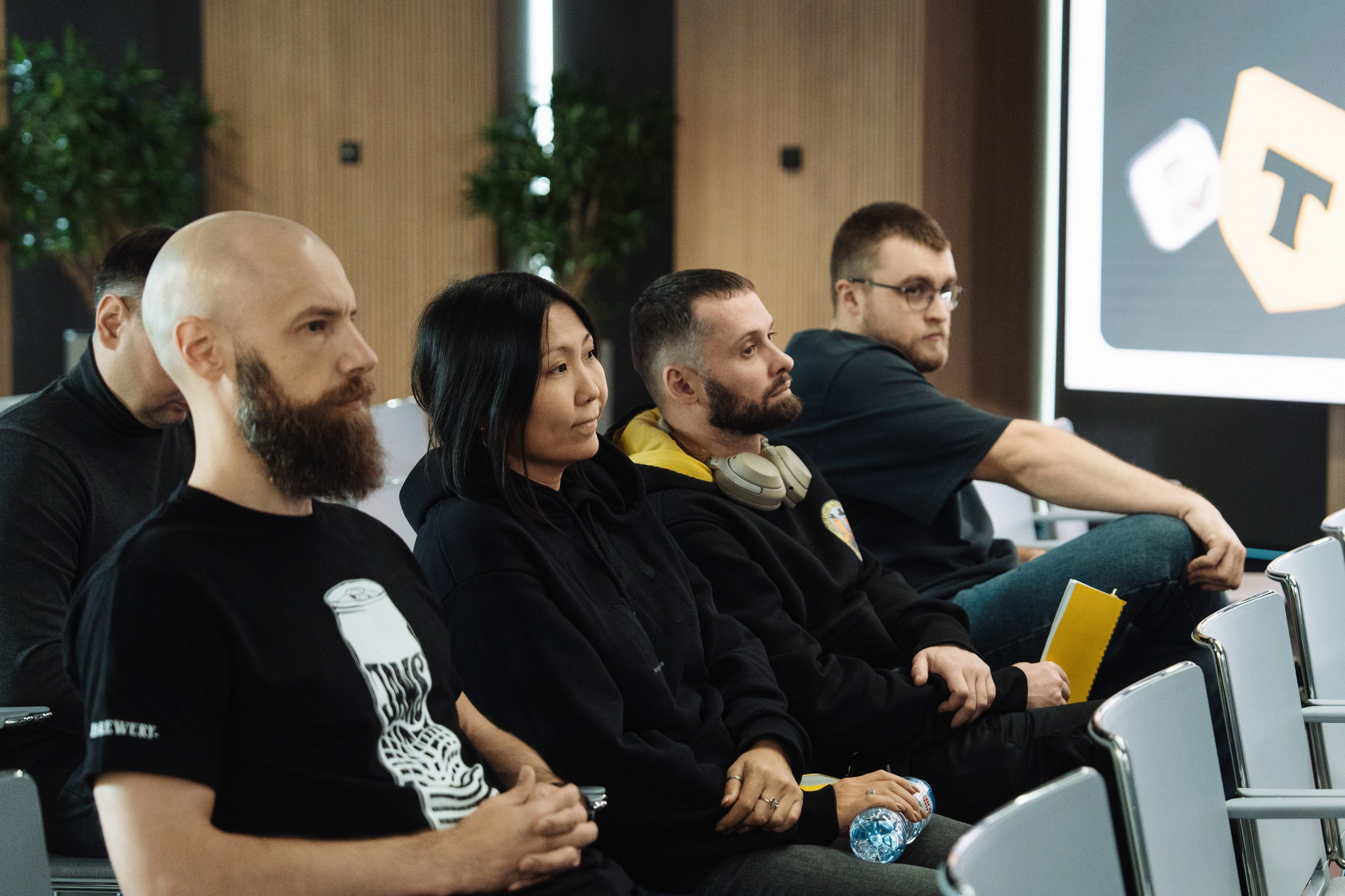 B2B Tech Day. Рекламный фотограф Москва — рекламная и бренд-съёмка | Polyakov