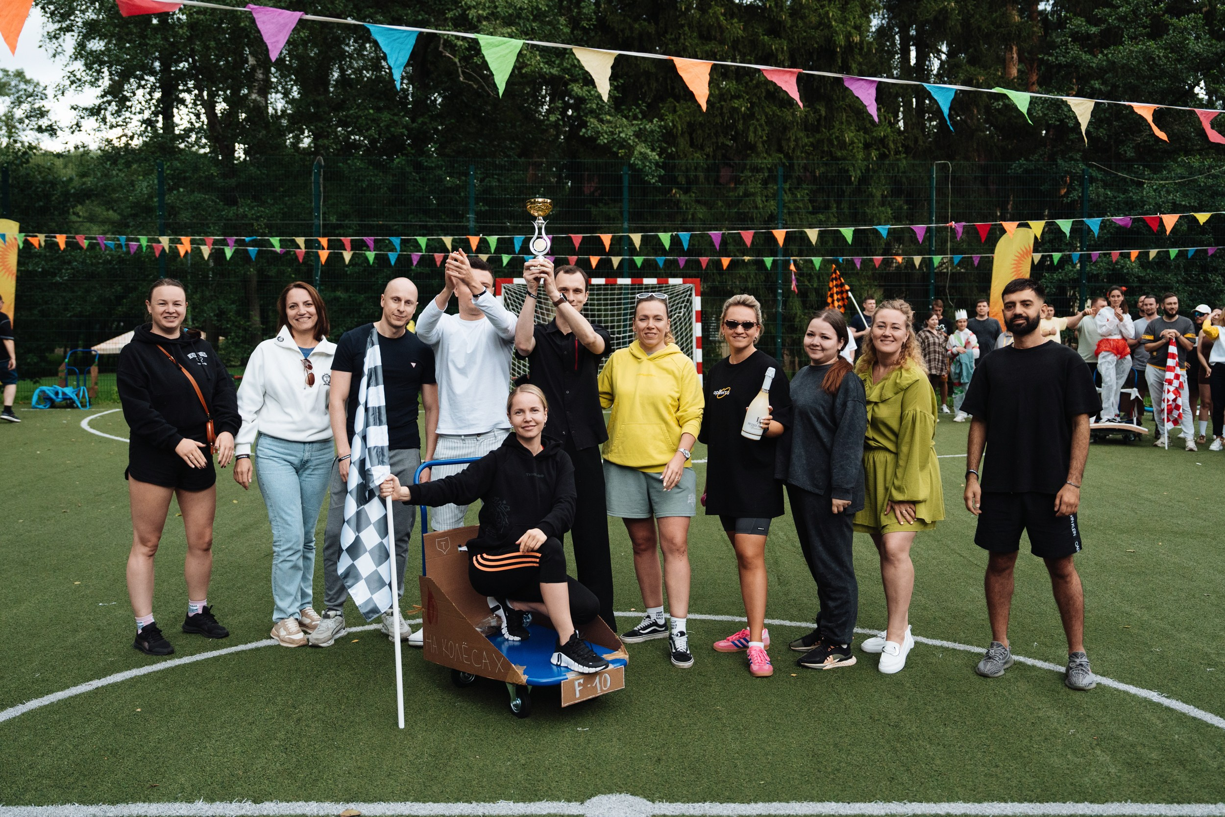 Summer corporate. Рекламный фотограф Москва — рекламная и бренд-съёмка | Polyakov