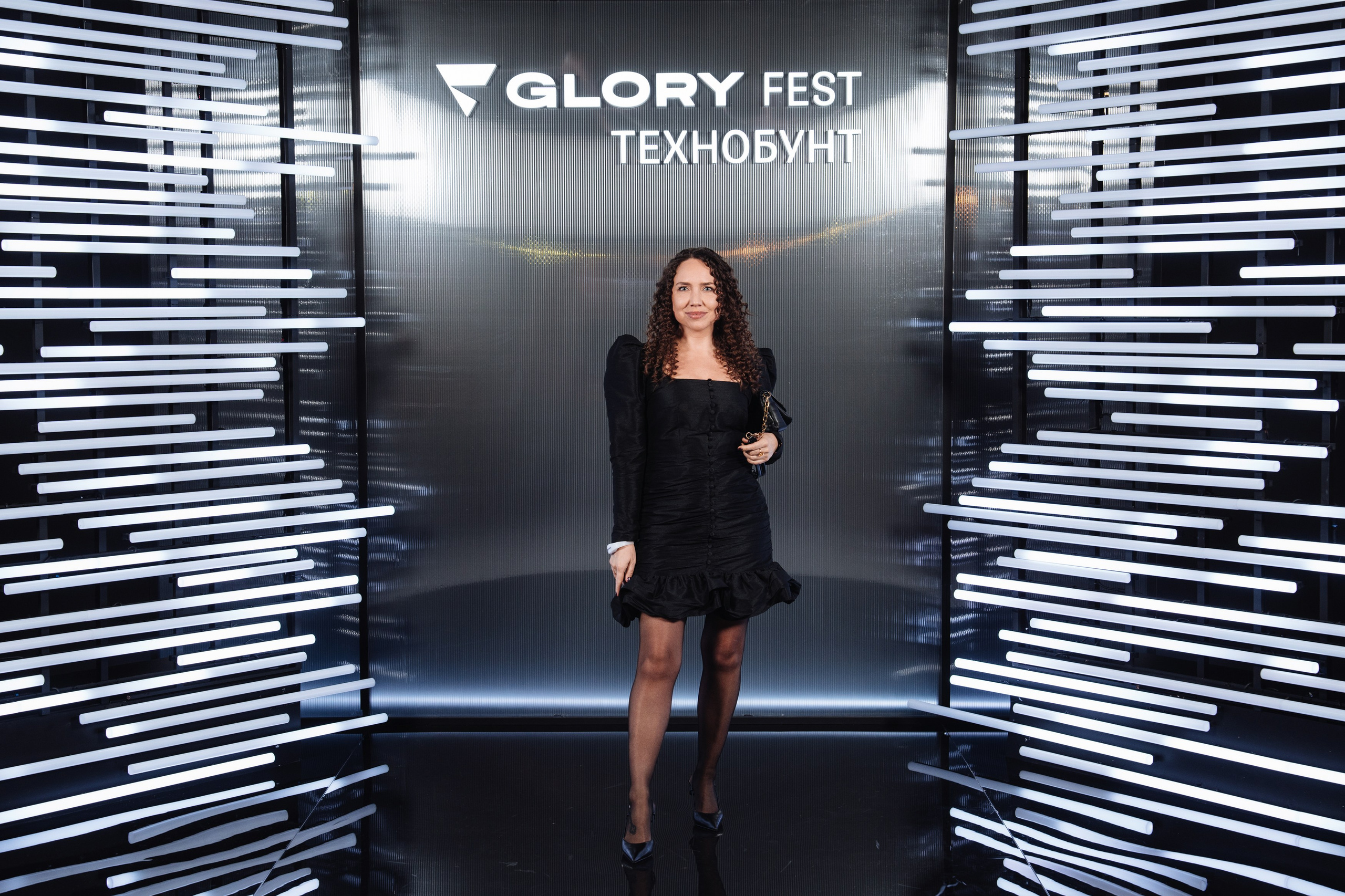 Glory 2025. Рекламный фотограф Москва — рекламная и бренд-съёмка | Polyakov