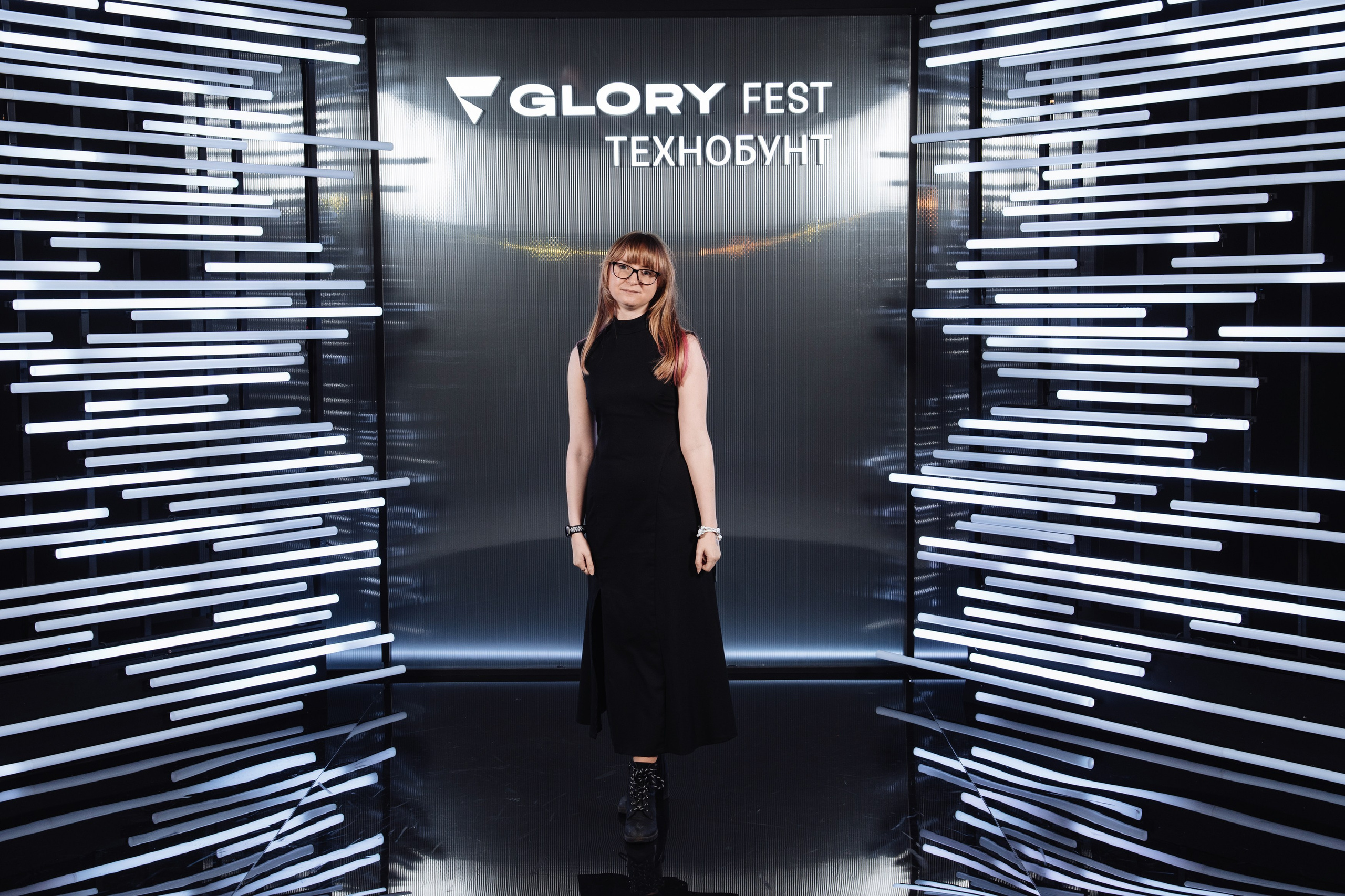 Glory 2025. Рекламный фотограф Москва — рекламная и бренд-съёмка | Polyakov