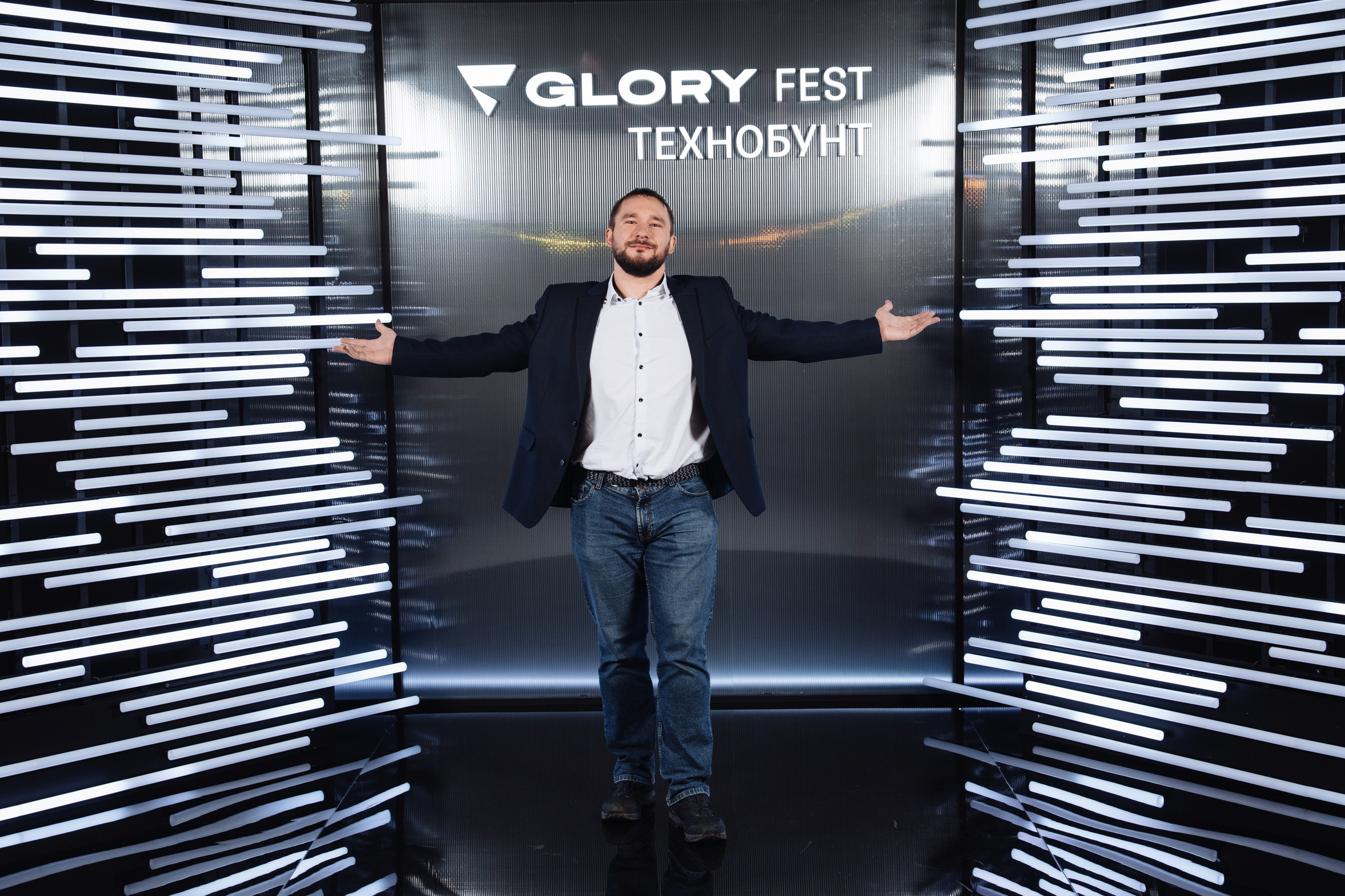 Glory 2025. Рекламный фотограф Москва — рекламная и бренд-съёмка | Polyakov