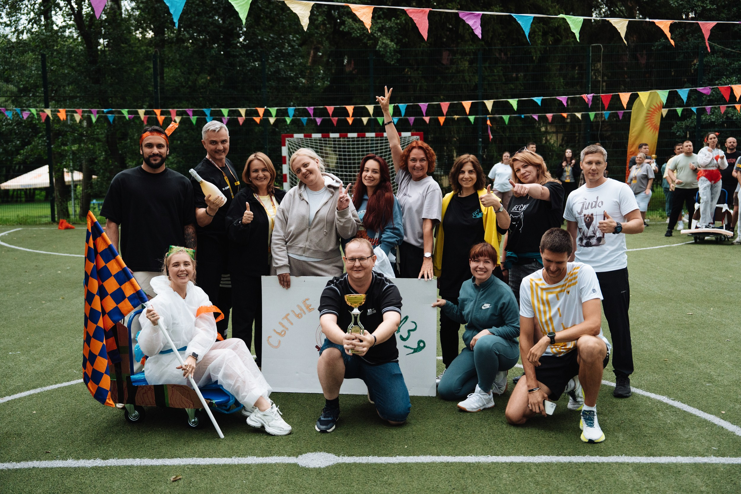 Summer corporate. Рекламный фотограф Москва — рекламная и бренд-съёмка | Polyakov
