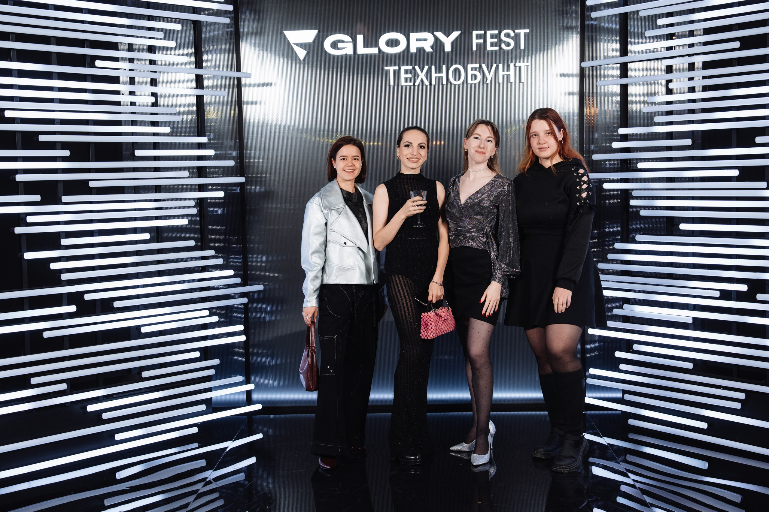 Glory 2025. Рекламный фотограф Москва — рекламная и бренд-съёмка | Polyakov