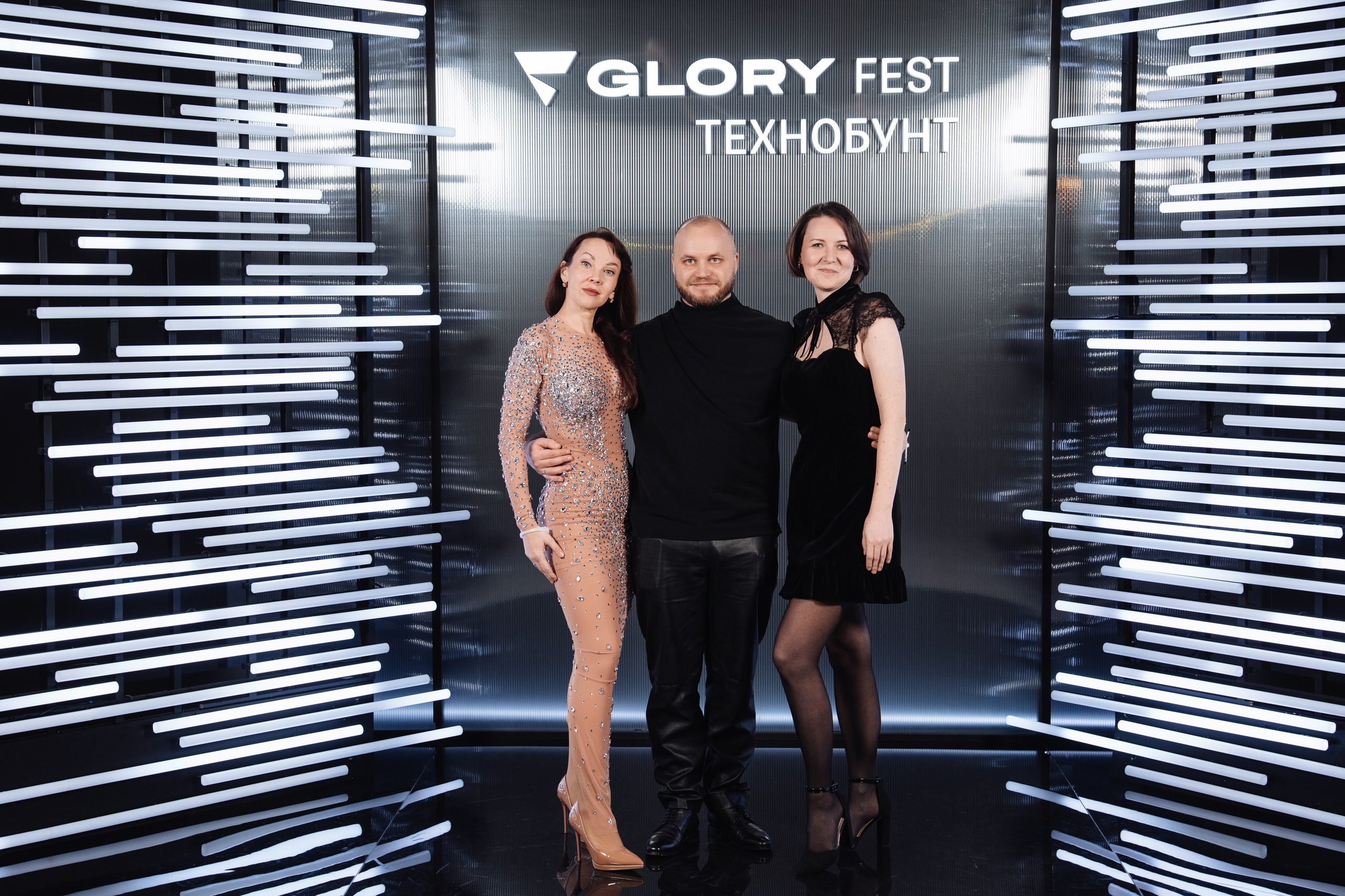 Glory 2025. Рекламный фотограф Москва — рекламная и бренд-съёмка | Polyakov