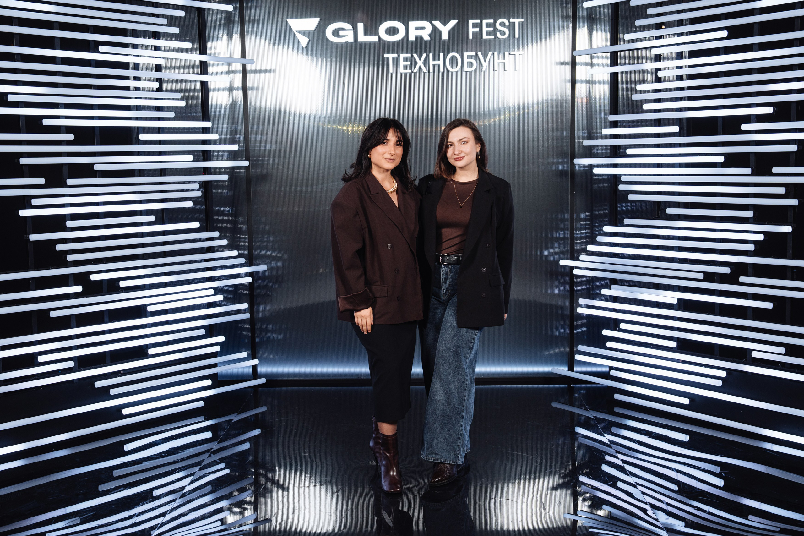 Glory 2025. Рекламный фотограф Москва — рекламная и бренд-съёмка | Polyakov