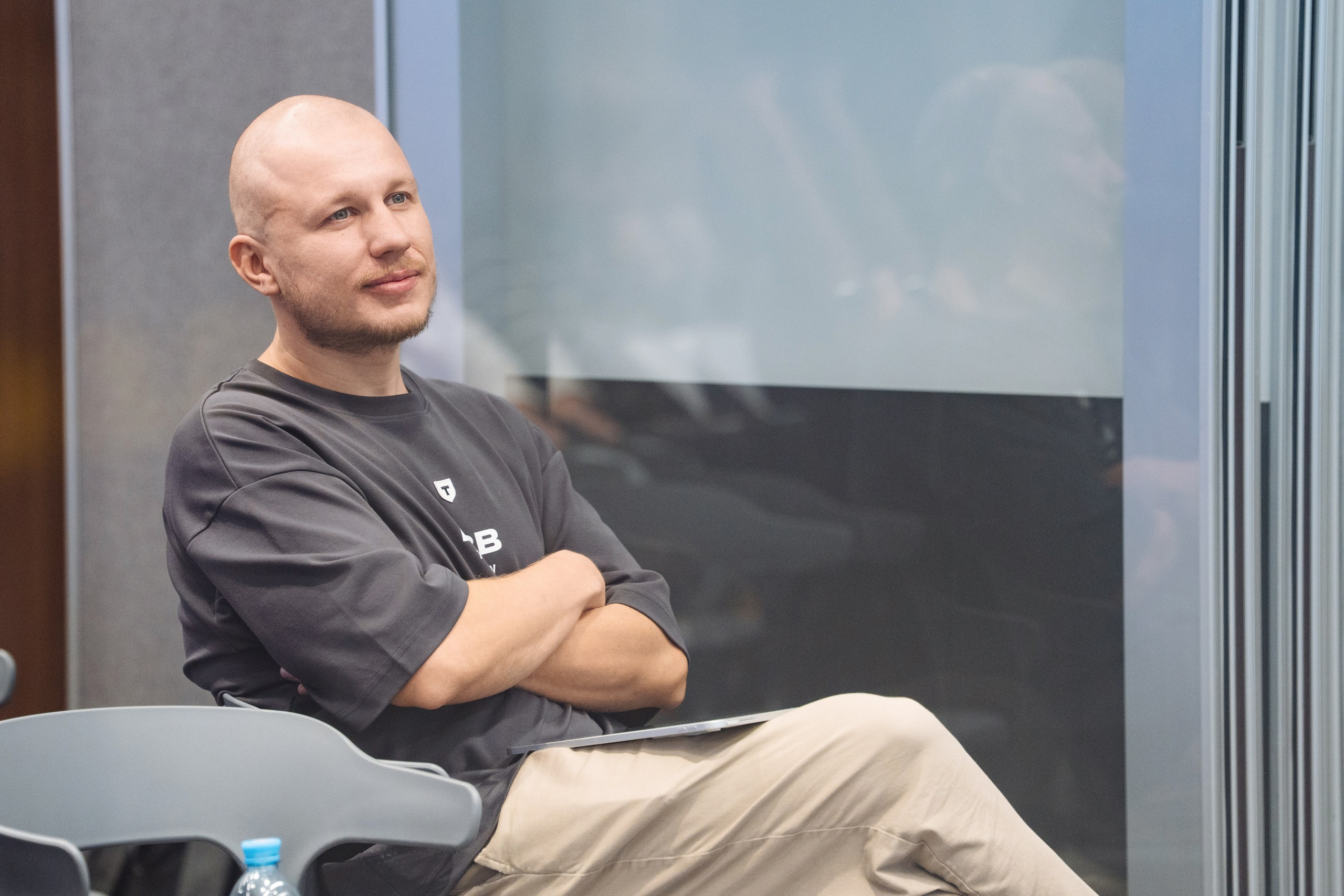 B2B Tech Day. Рекламный фотограф Москва — рекламная и бренд-съёмка | Polyakov