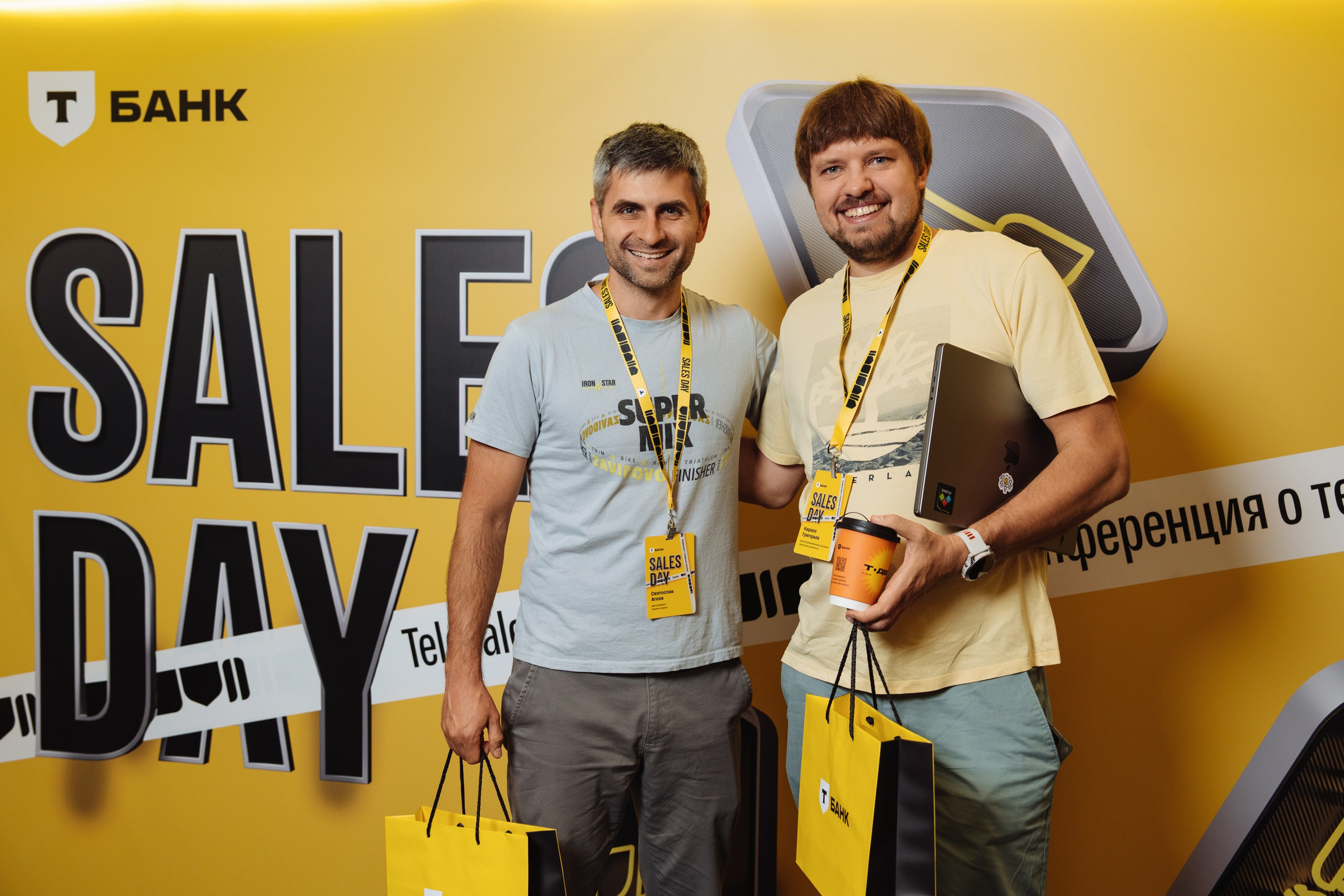 Sales day 2025. Рекламный фотограф Москва — рекламная и бренд-съёмка | Polyakov