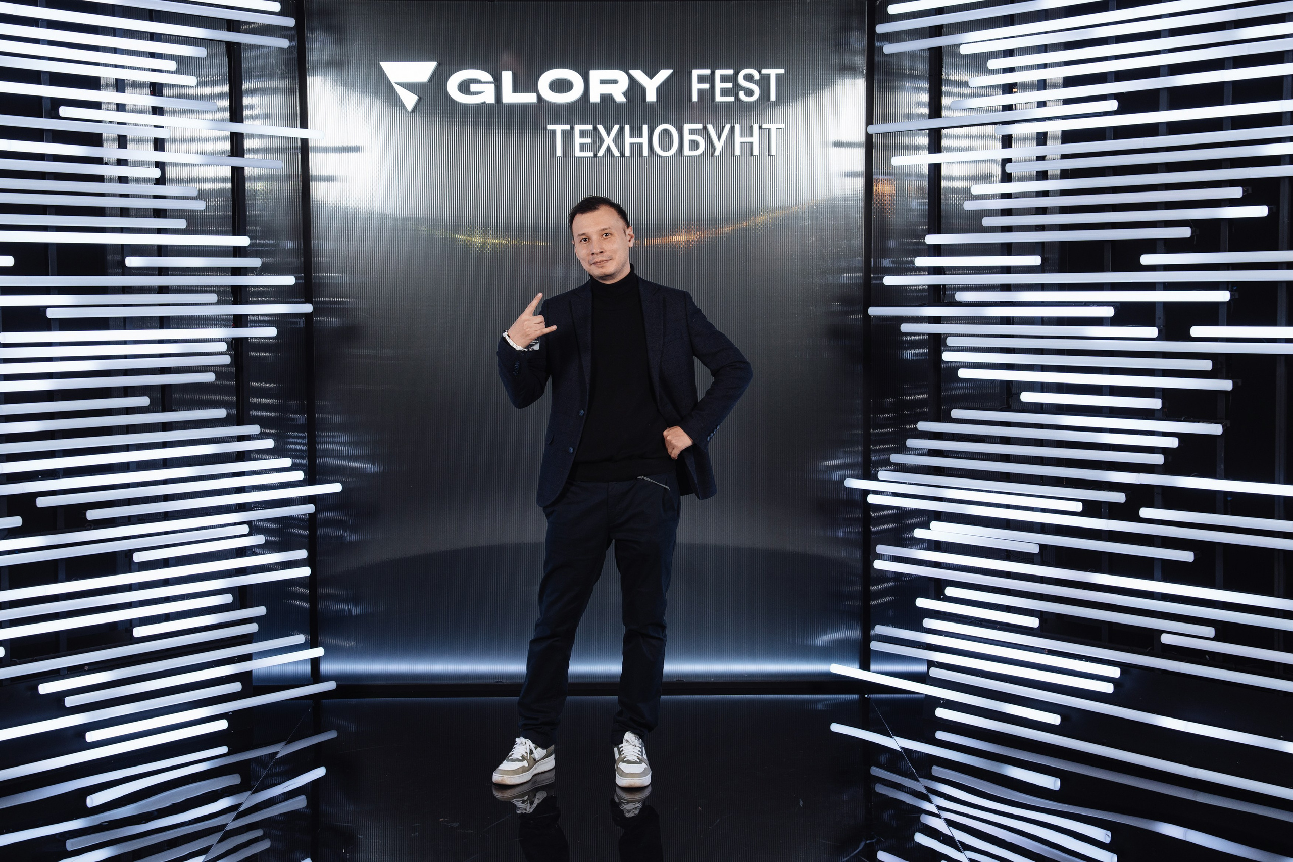 Glory 2025. Рекламный фотограф Москва — рекламная и бренд-съёмка | Polyakov