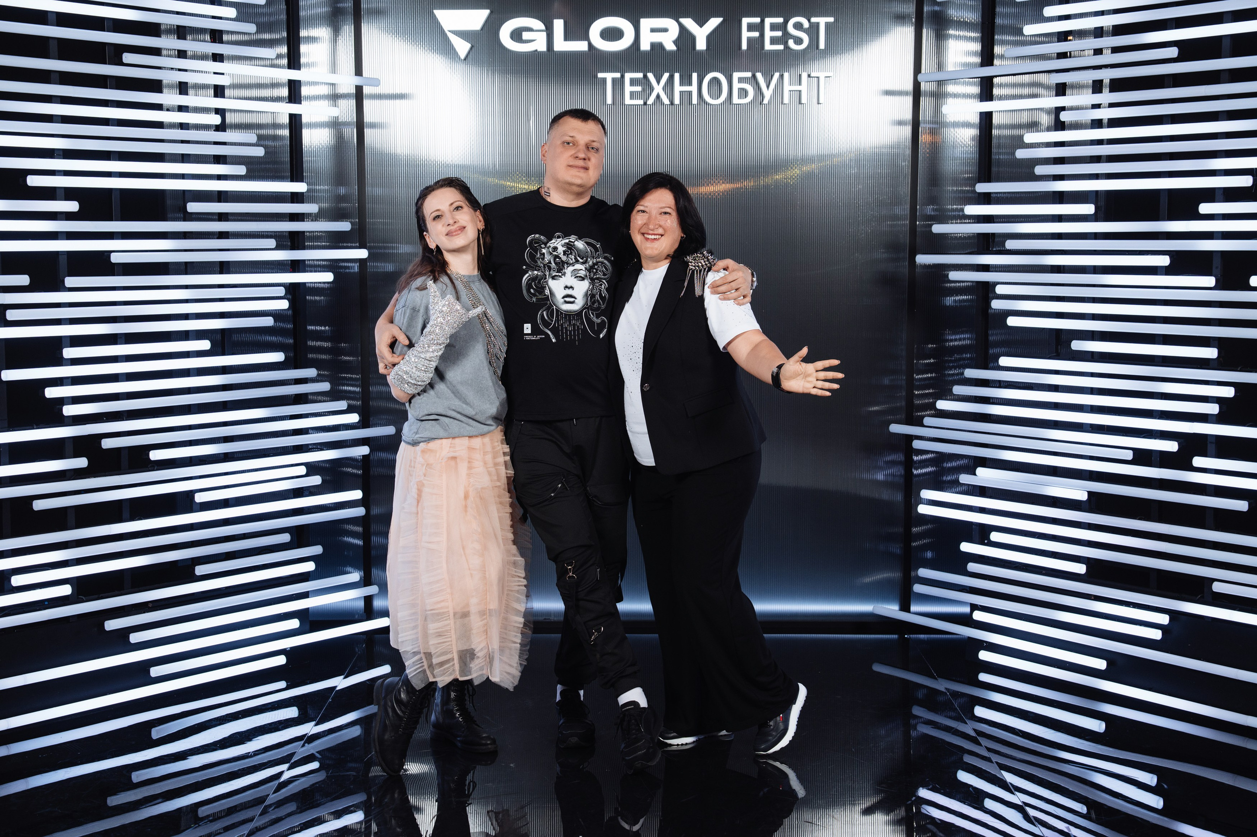 Glory 2025. Рекламный фотограф Москва — рекламная и бренд-съёмка | Polyakov
