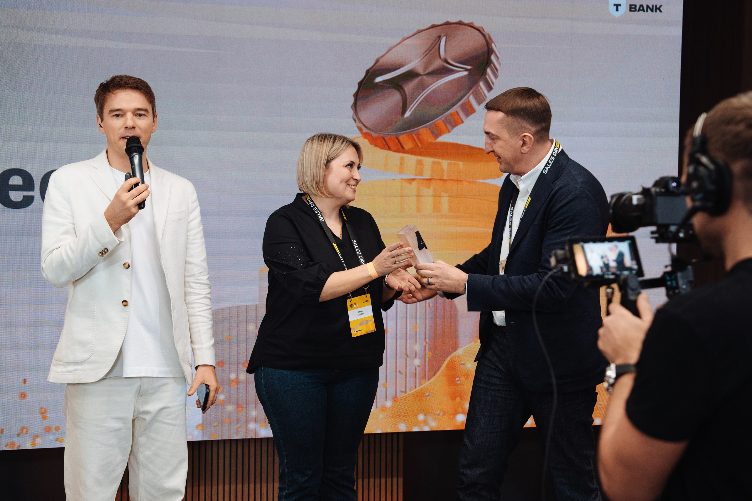 Sales day grand final. Рекламный фотограф Москва — рекламная и бренд-съёмка | Polyakov