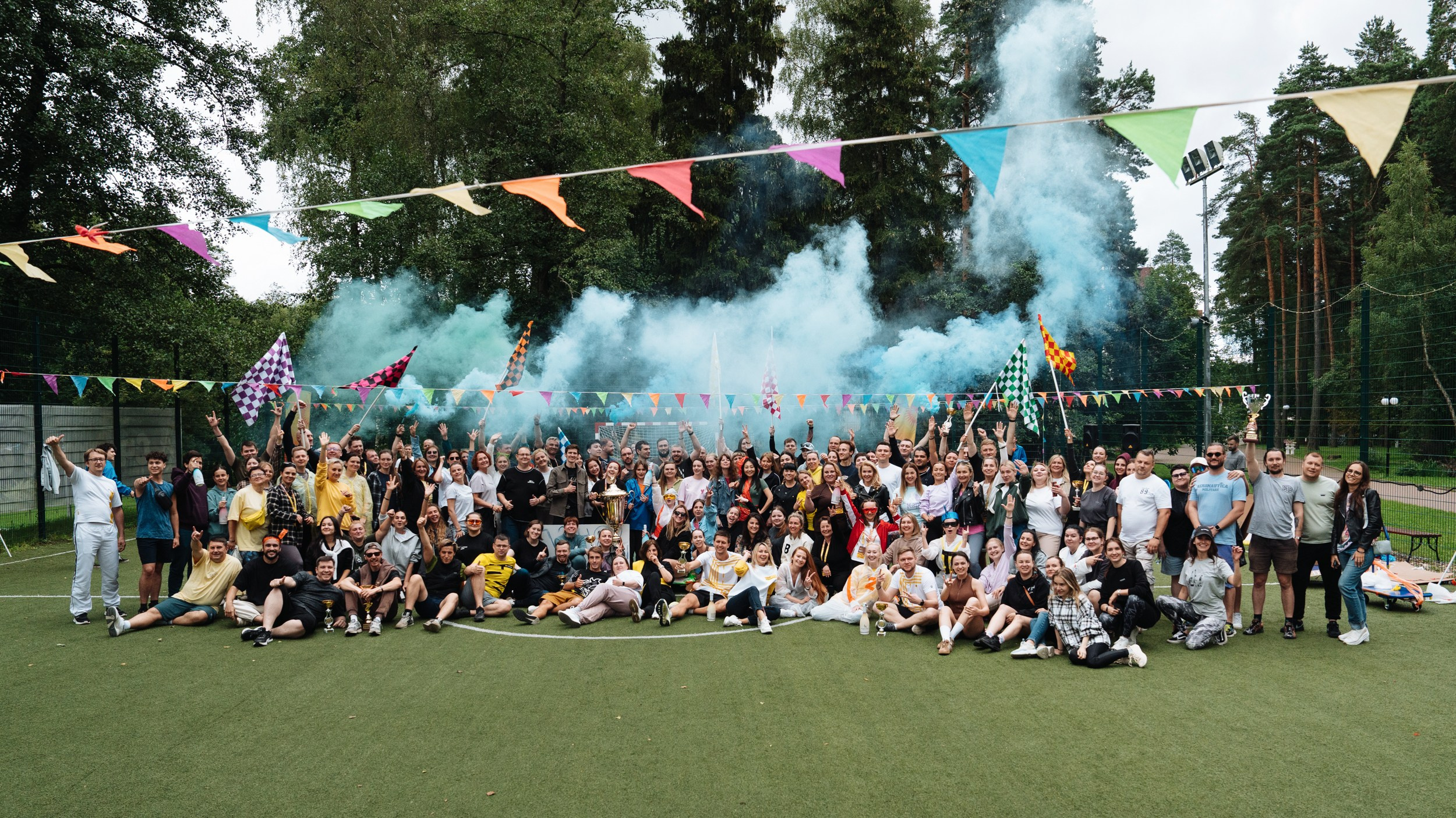 Summer corporate. Рекламный фотограф Москва — рекламная и бренд-съёмка | Polyakov
