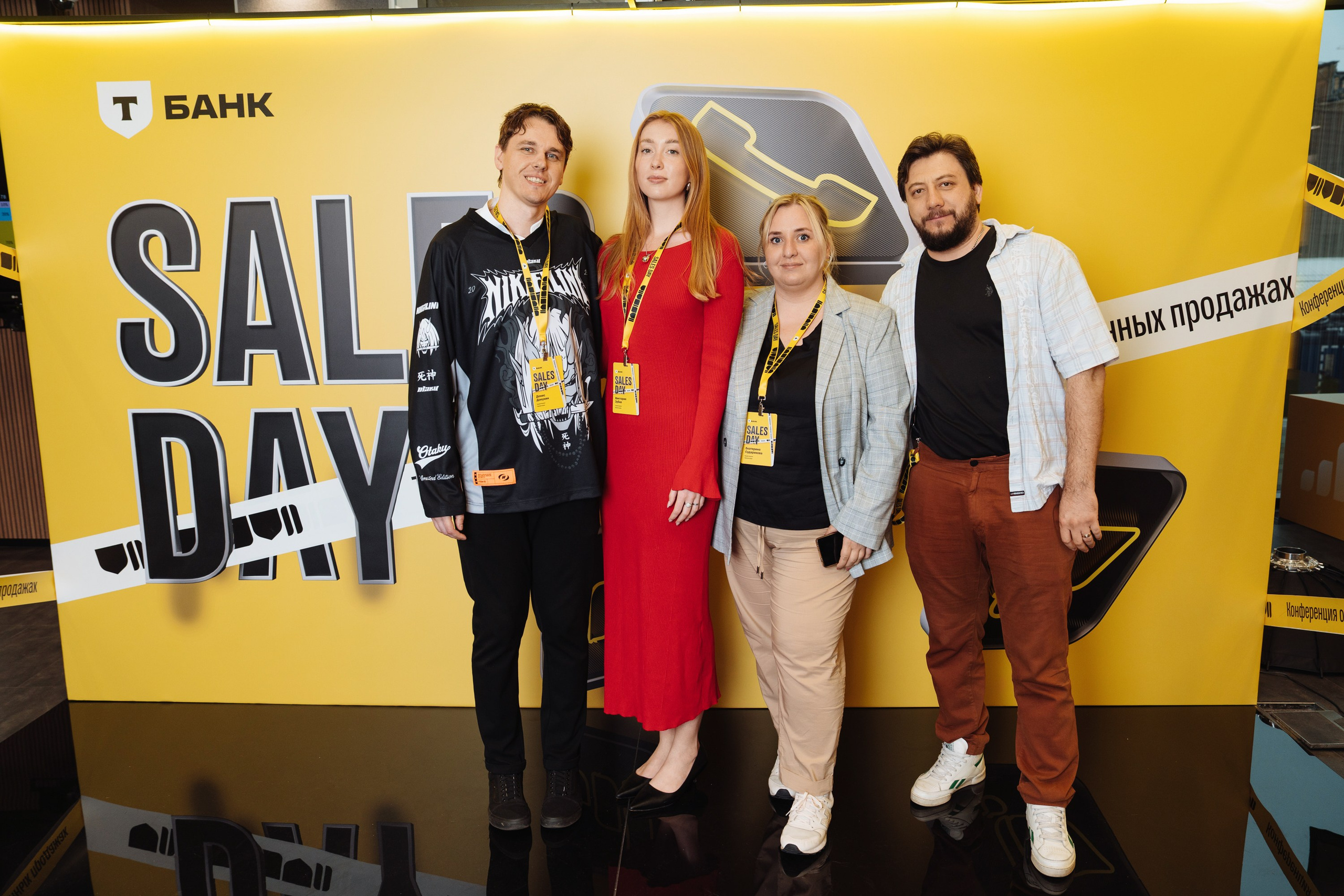 Sales day 2025. Рекламный фотограф Москва — рекламная и бренд-съёмка | Polyakov