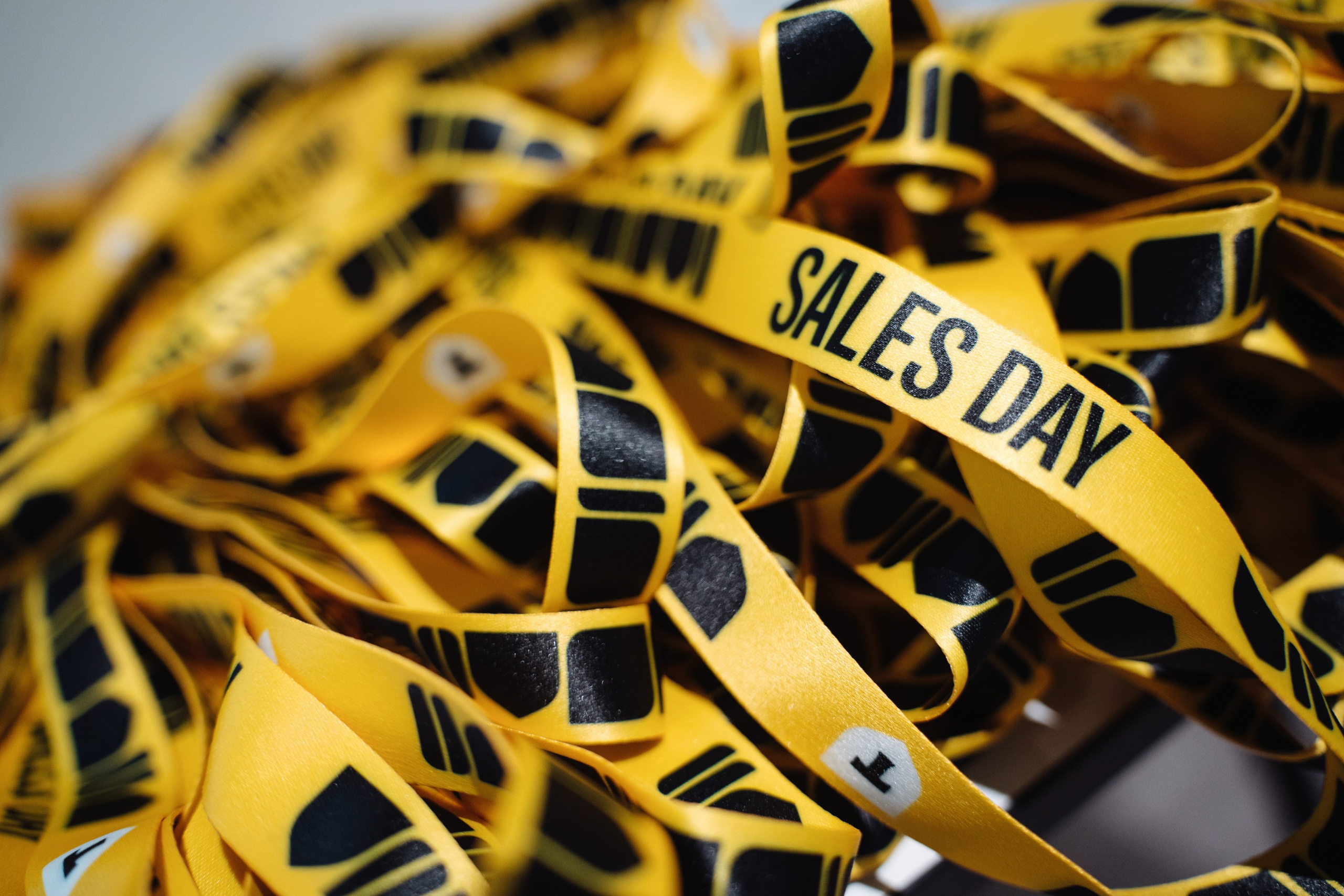Sales day 2025. Рекламный фотограф Москва — рекламная и бренд-съёмка | Polyakov