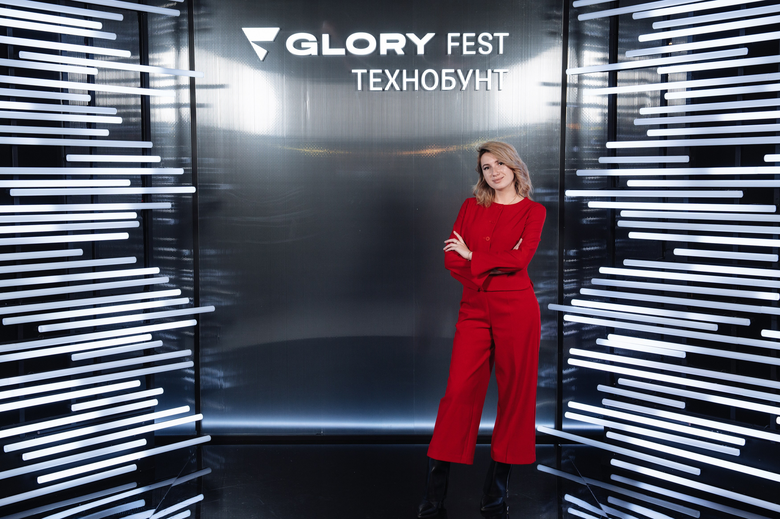 Glory 2025. Рекламный фотограф Москва — рекламная и бренд-съёмка | Polyakov