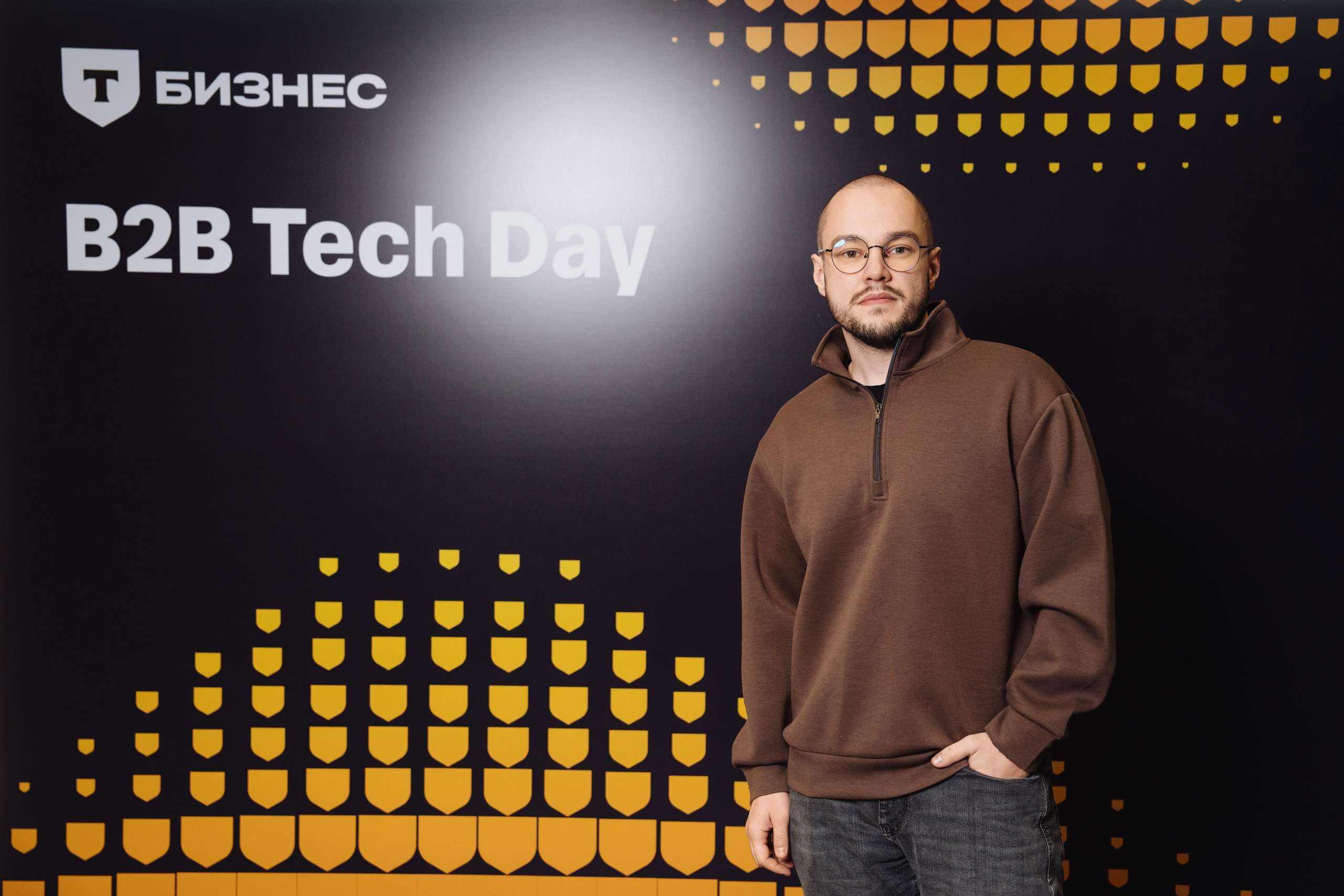 B2B Tech Day. Рекламный фотограф Москва — рекламная и бренд-съёмка | Polyakov