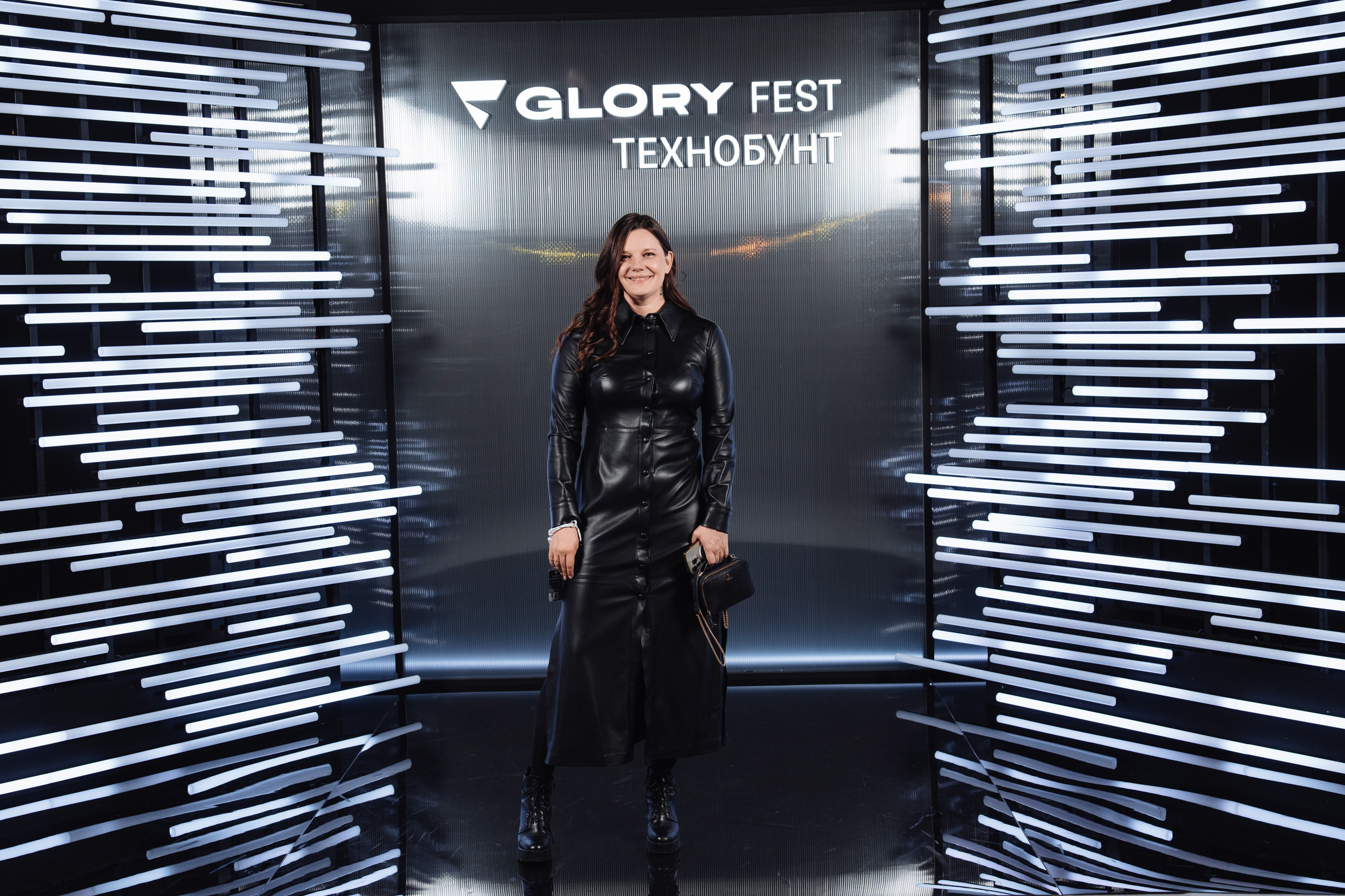 Glory 2025. Рекламный фотограф Москва — рекламная и бренд-съёмка | Polyakov