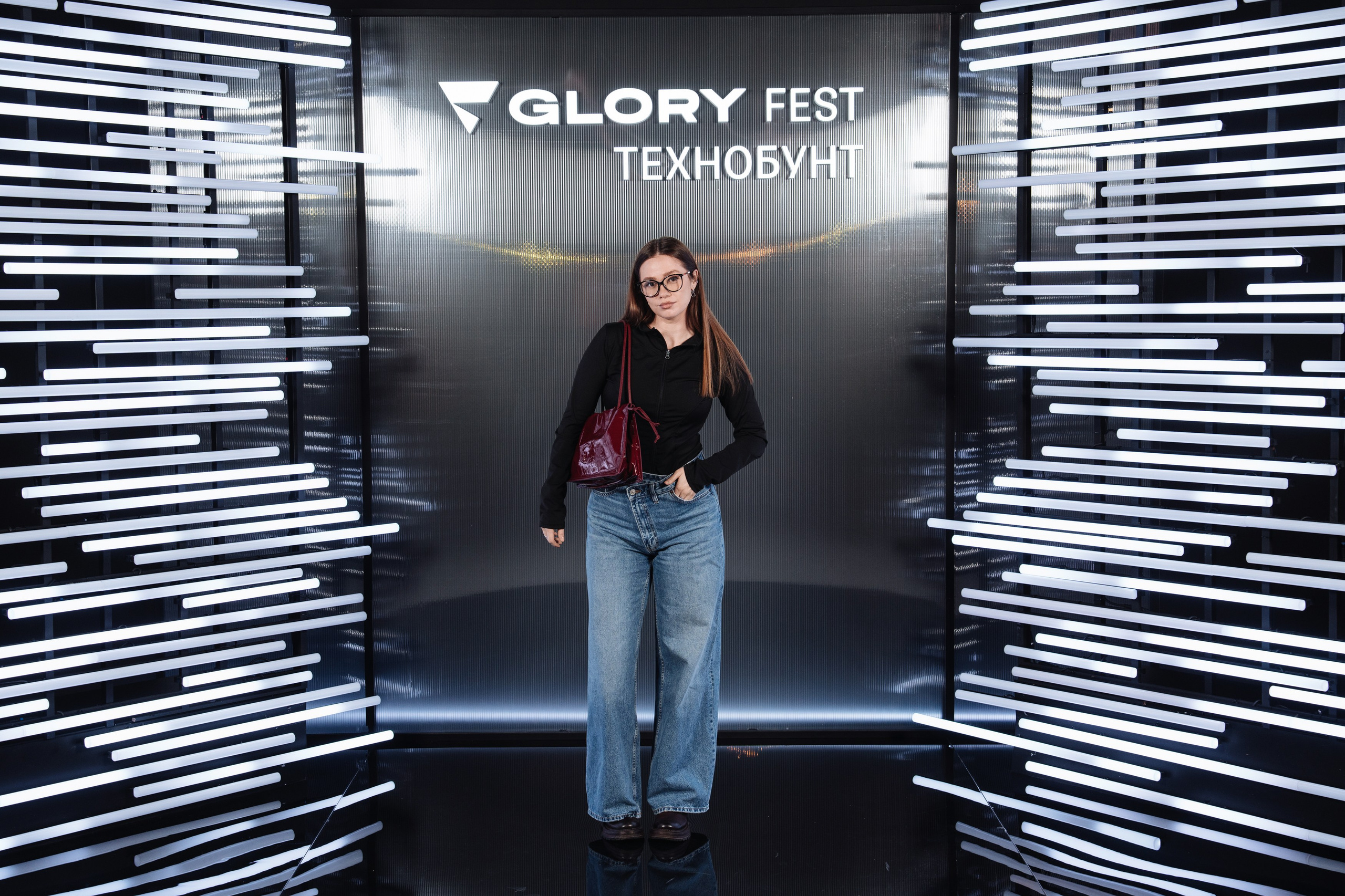 Glory 2025. Рекламный фотограф Москва — рекламная и бренд-съёмка | Polyakov