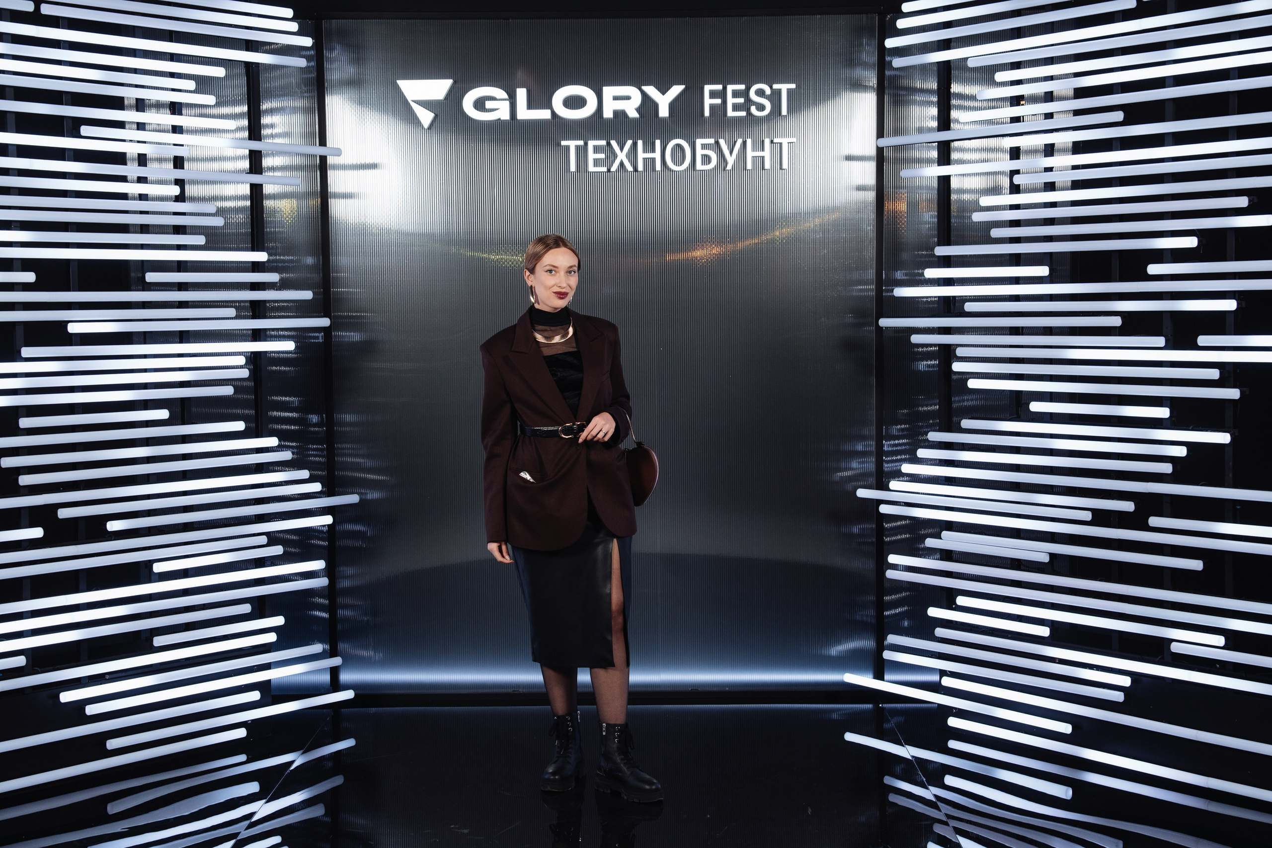 Glory 2025. Рекламный фотограф Москва — рекламная и бренд-съёмка | Polyakov