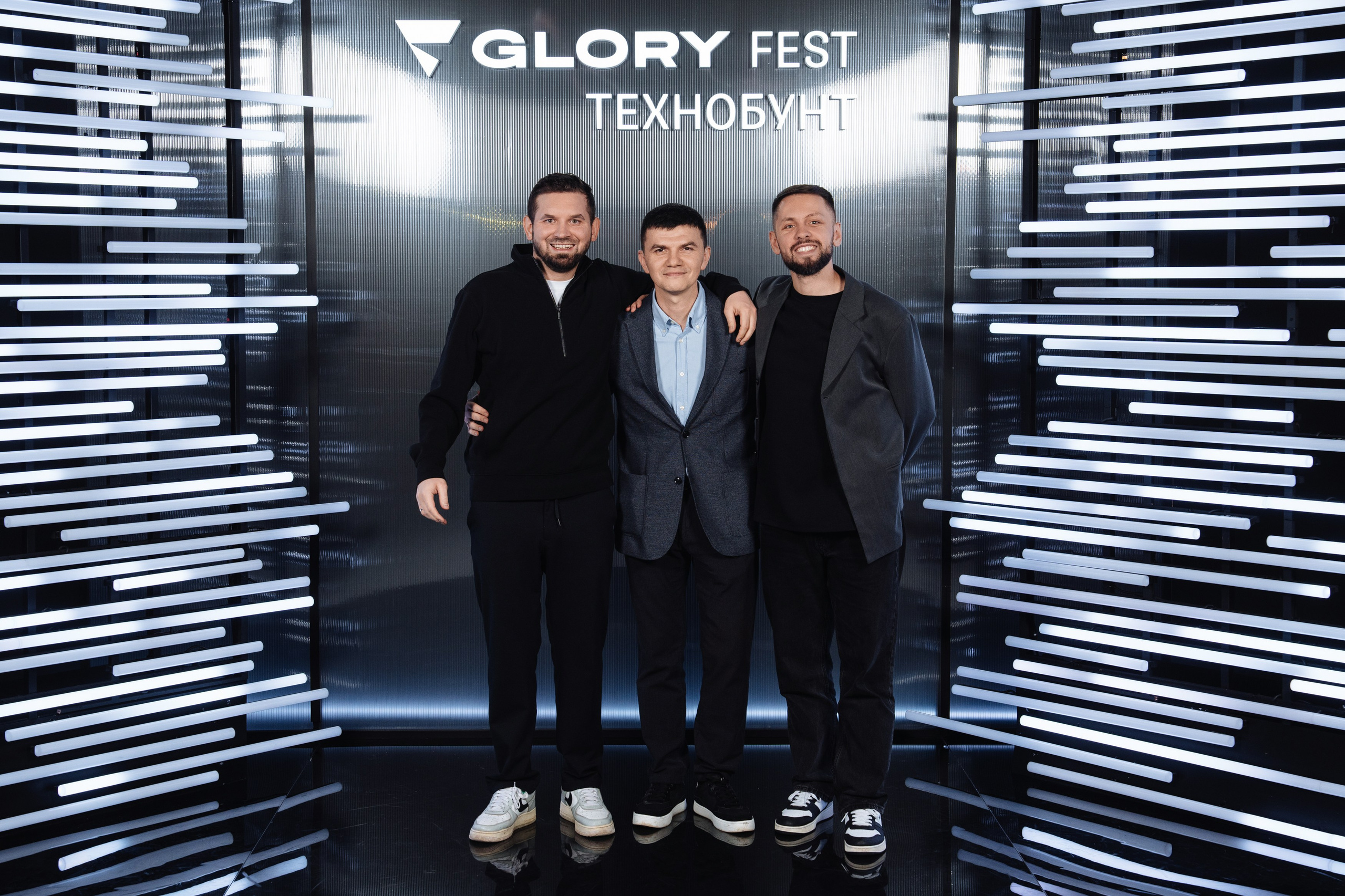 Glory 2025. Рекламный фотограф Москва — рекламная и бренд-съёмка | Polyakov