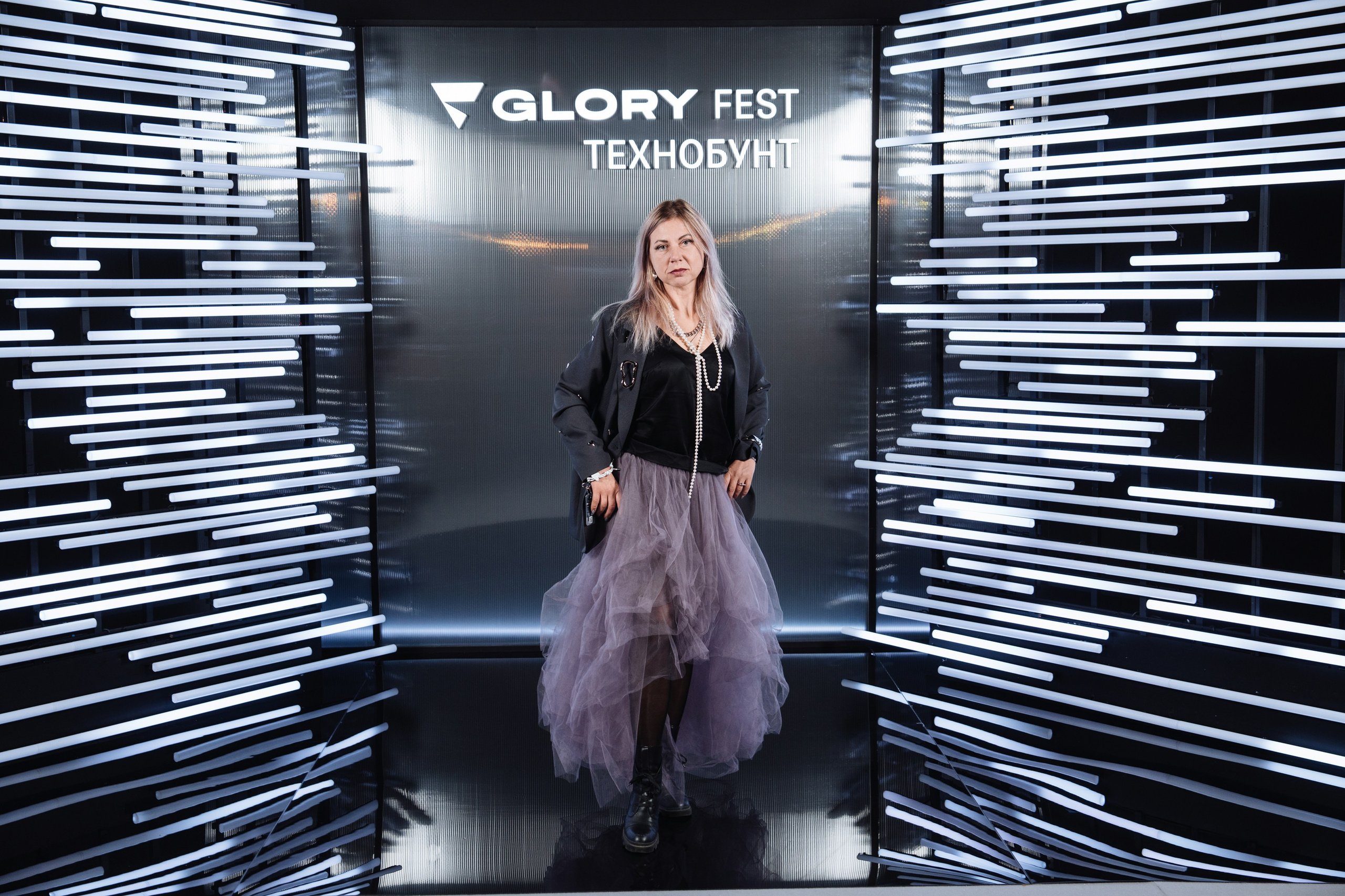 Glory 2025. Рекламный фотограф Москва — рекламная и бренд-съёмка | Polyakov