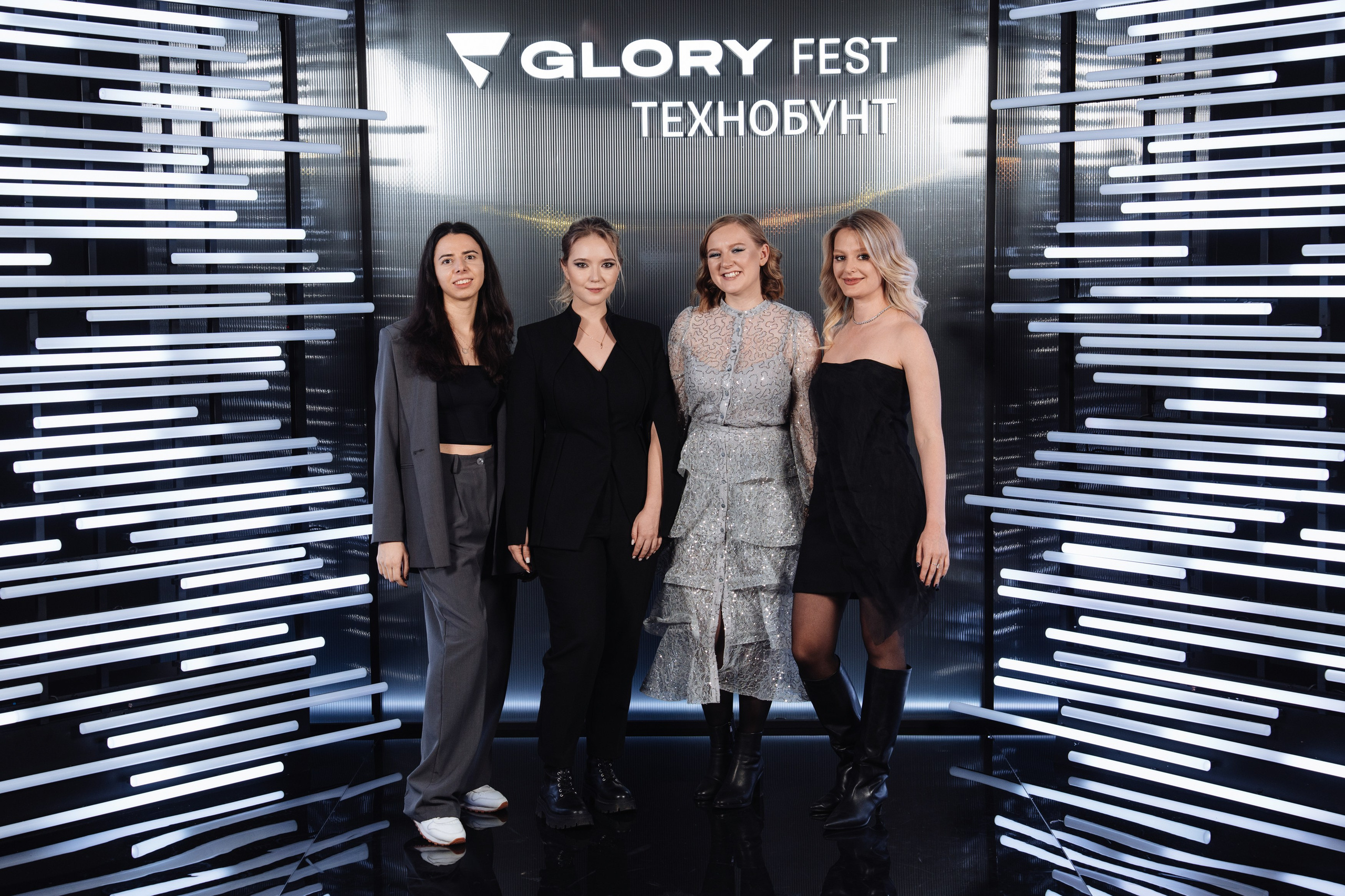 Glory 2025. Рекламный фотограф Москва — рекламная и бренд-съёмка | Polyakov