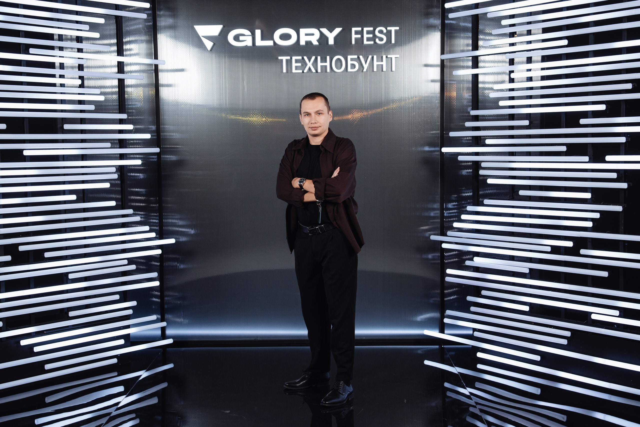 Glory 2025. Рекламный фотограф Москва — рекламная и бренд-съёмка | Polyakov