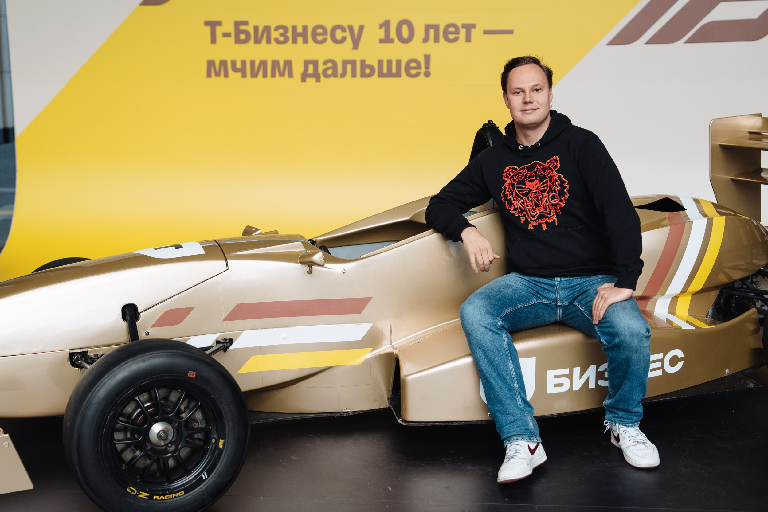 Formula 10. Рекламный фотограф Москва — рекламная и бренд-съёмка | Polyakov