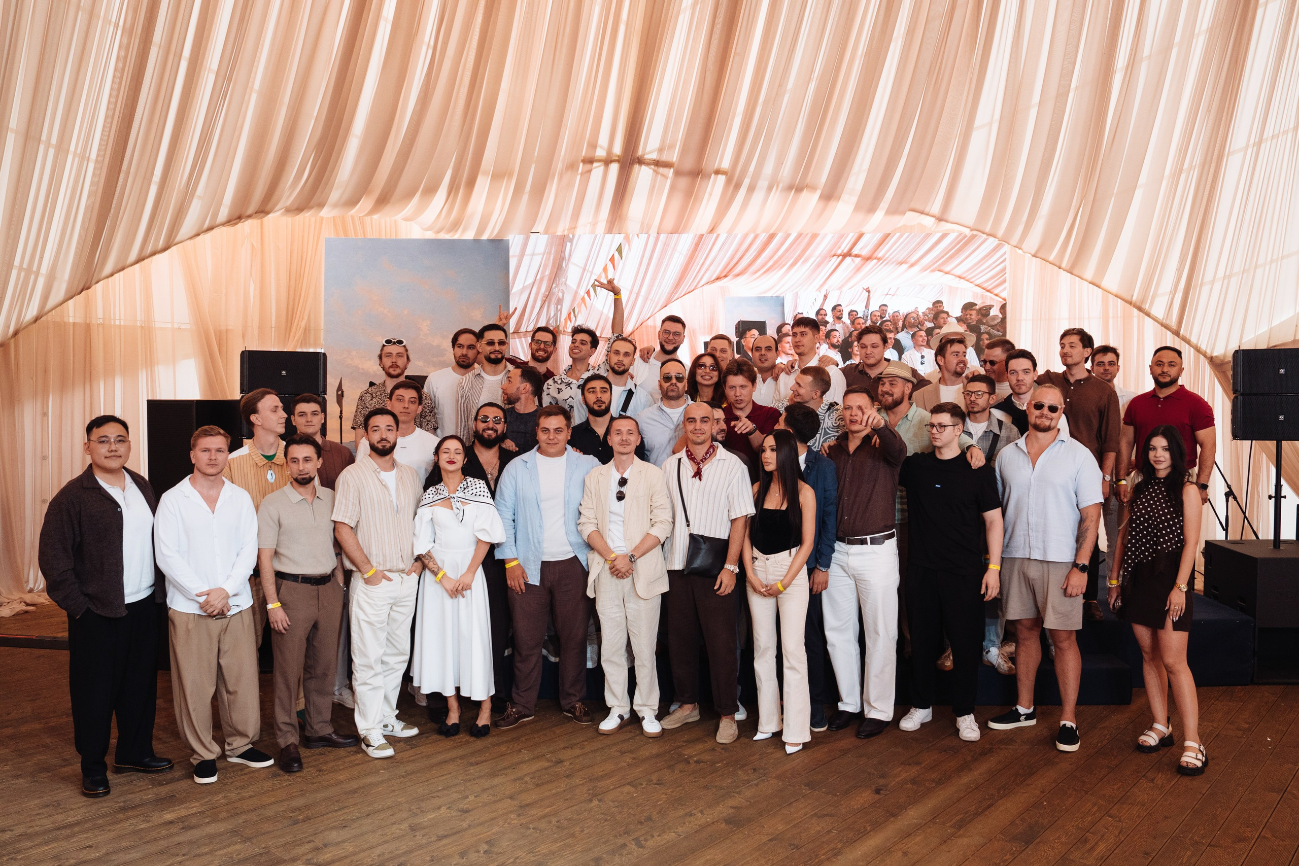 Summer corporate. Рекламный фотограф Москва — рекламная и бренд-съёмка | Polyakov