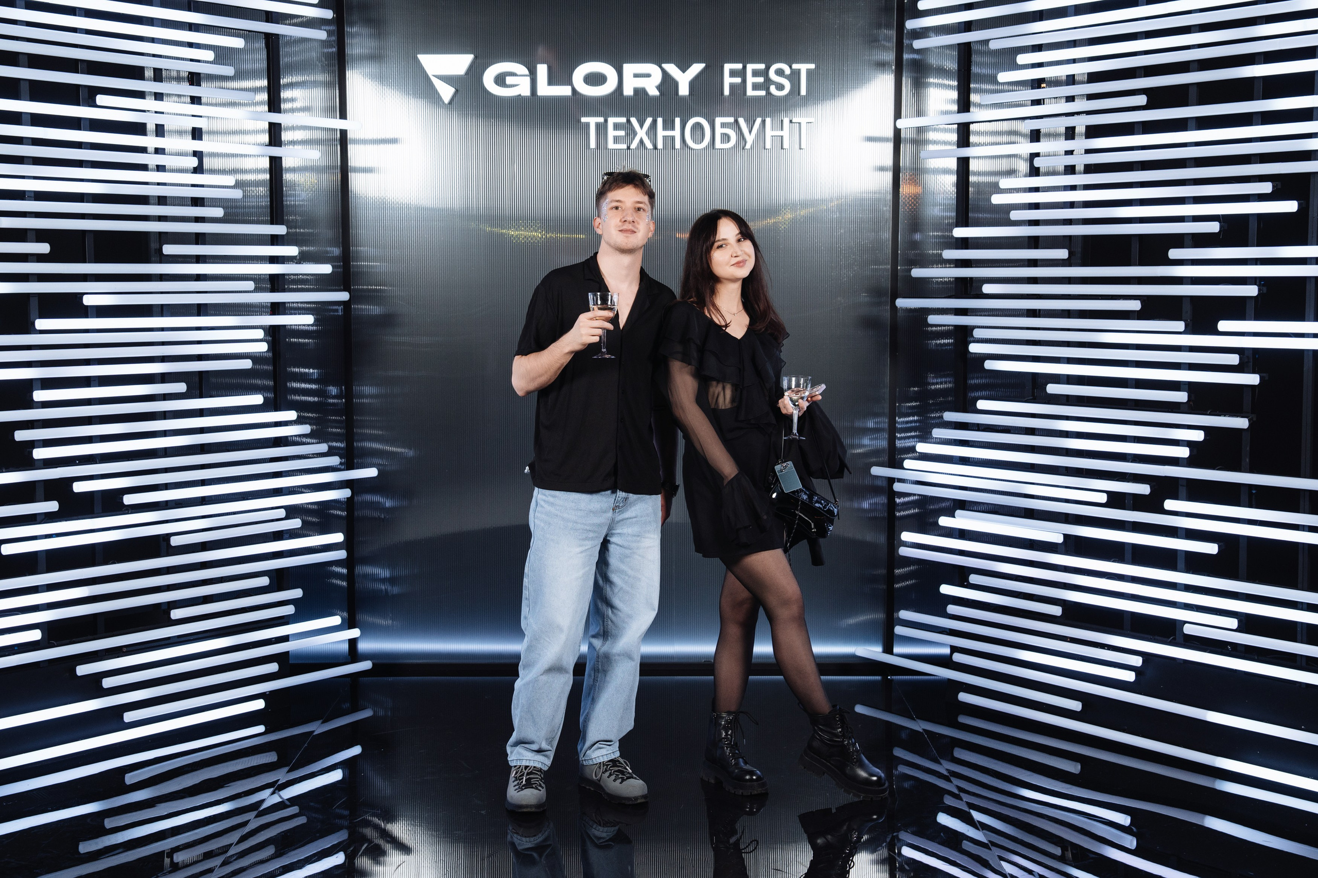 Glory 2025. Рекламный фотограф Москва — рекламная и бренд-съёмка | Polyakov