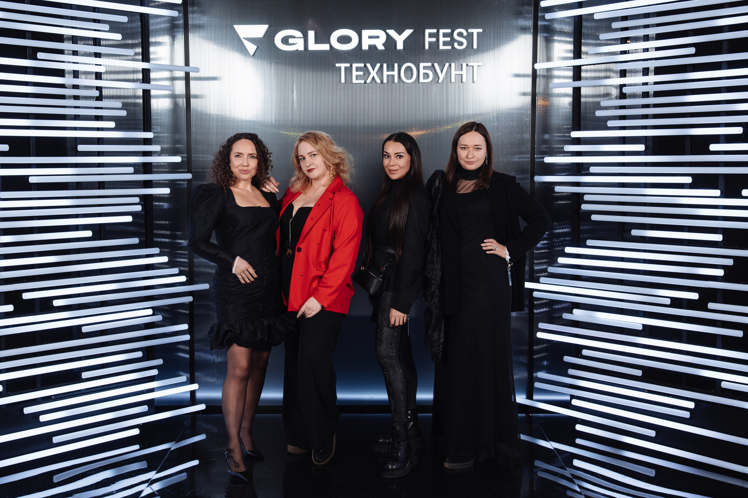 Glory 2025. Рекламный фотограф Москва — рекламная и бренд-съёмка | Polyakov