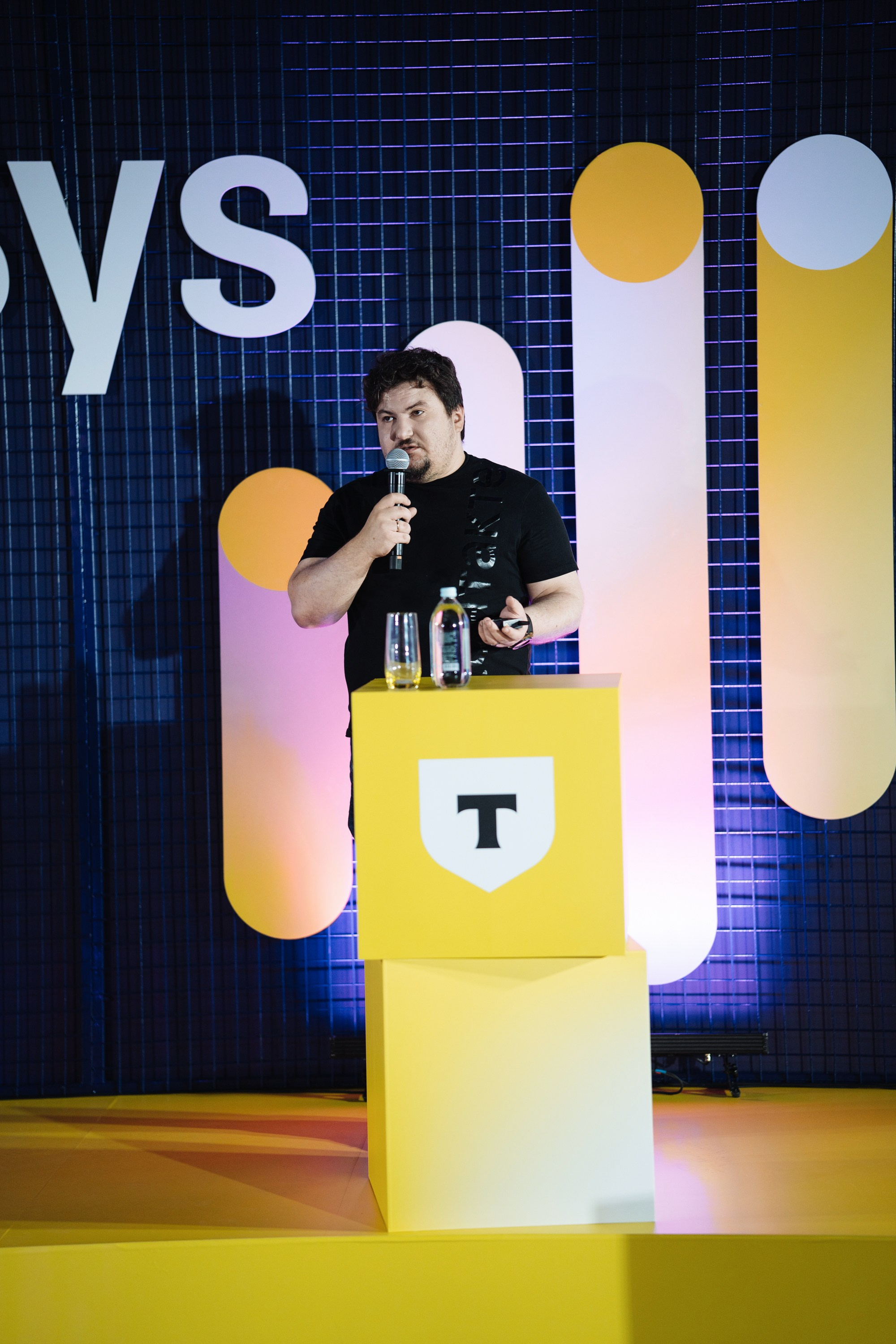 Turbo ML conf 2025. Рекламный фотограф Москва — рекламная и бренд-съёмка | Polyakov