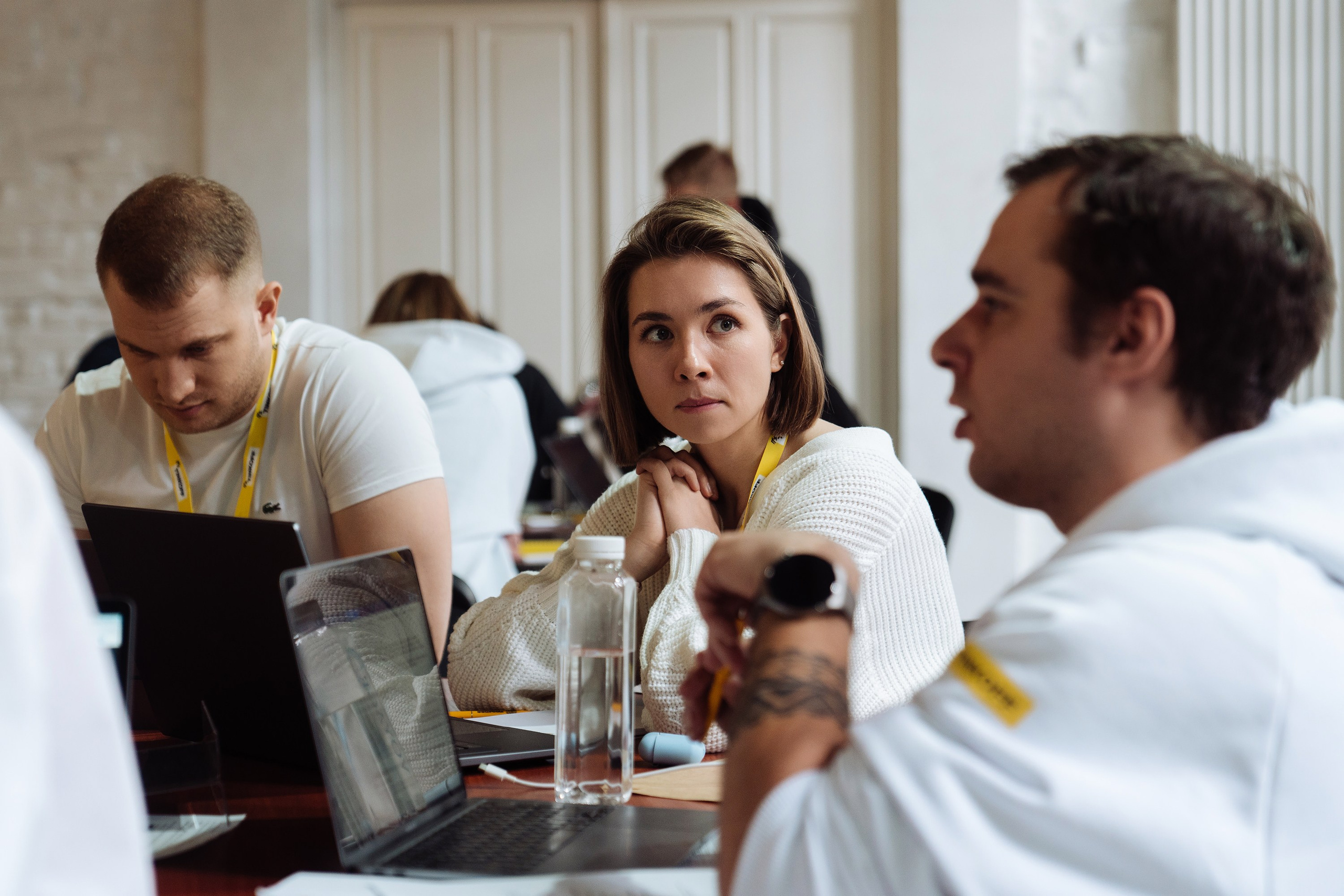 Tinkoff Solution Club. Рекламный фотограф Москва — рекламная и бренд-съёмка | Polyakov